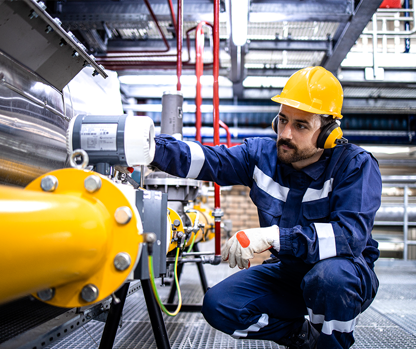 Fuel Refinery Worker Image Text Grid GettyImages-1412547603(1).png