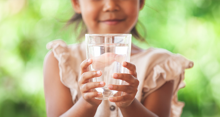 Mikroplastik Masuk ke Tubuh Lewat Air Minum?