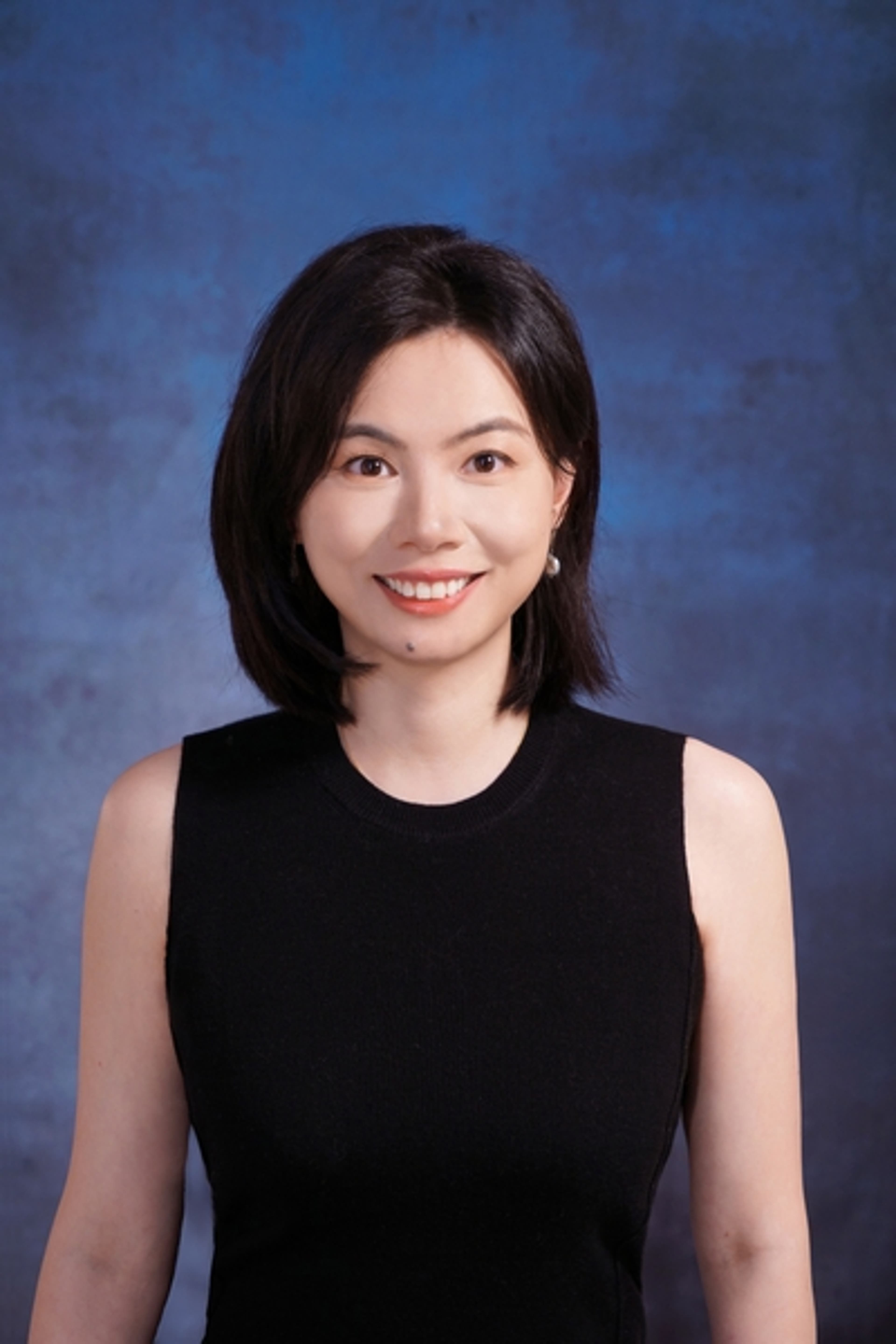 headshot of Cathy Tang