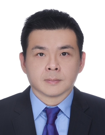 headshot of Lanx Goh