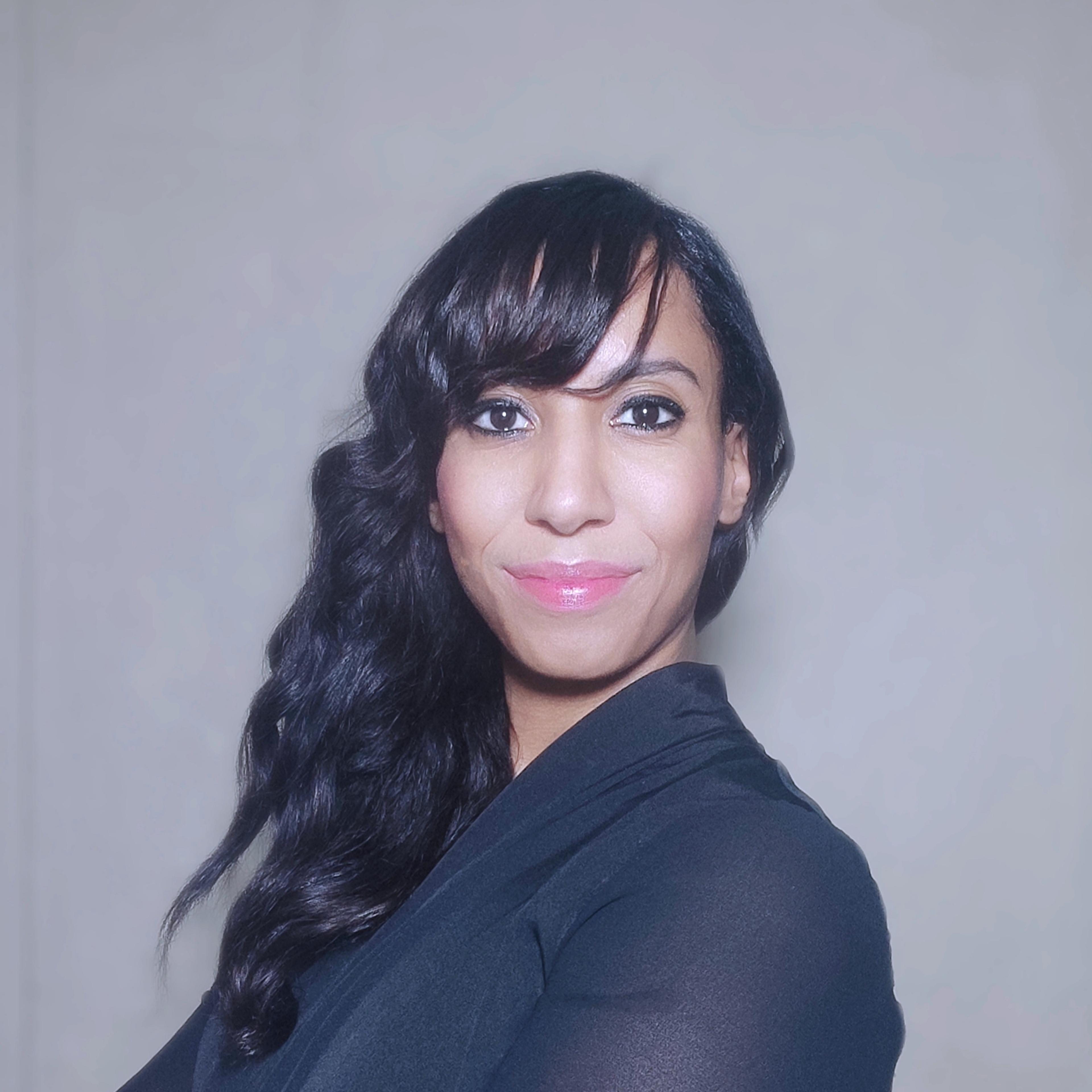 headshot of Robyn Rayman