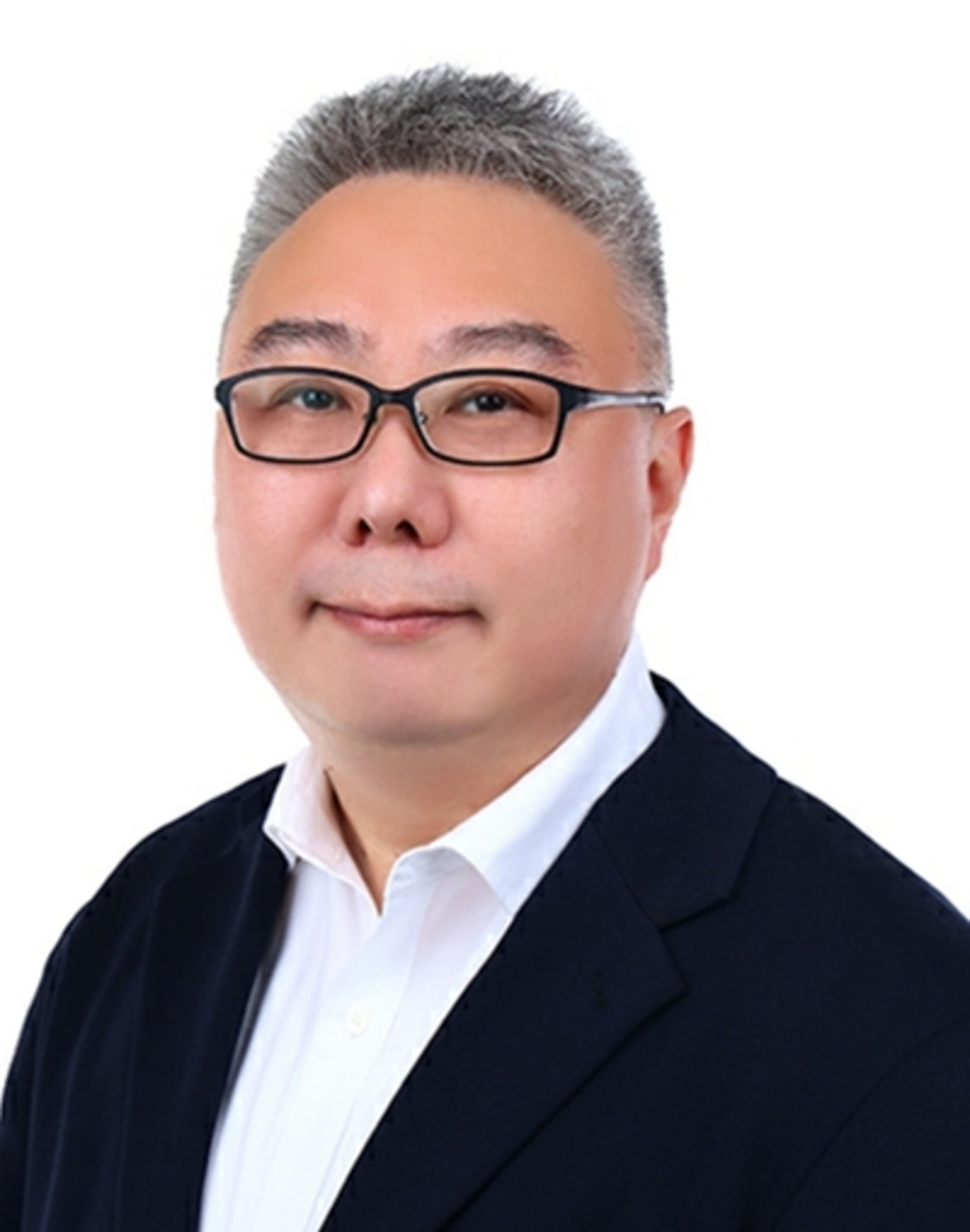 headshot of Mike Leow