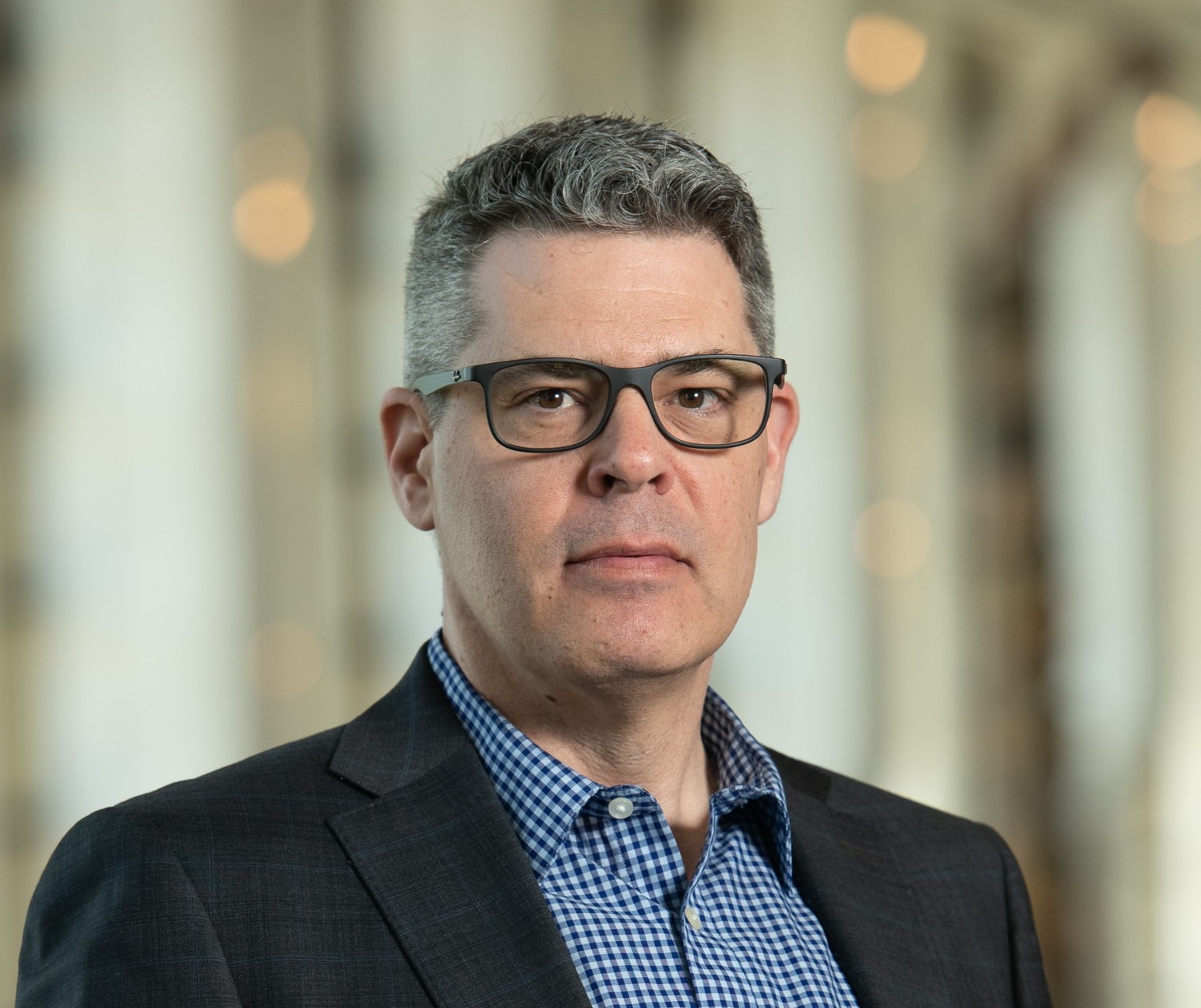 headshot of Jonathan Dewar