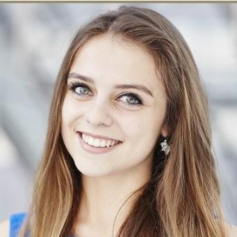 headshot of Lucia Canga Roza