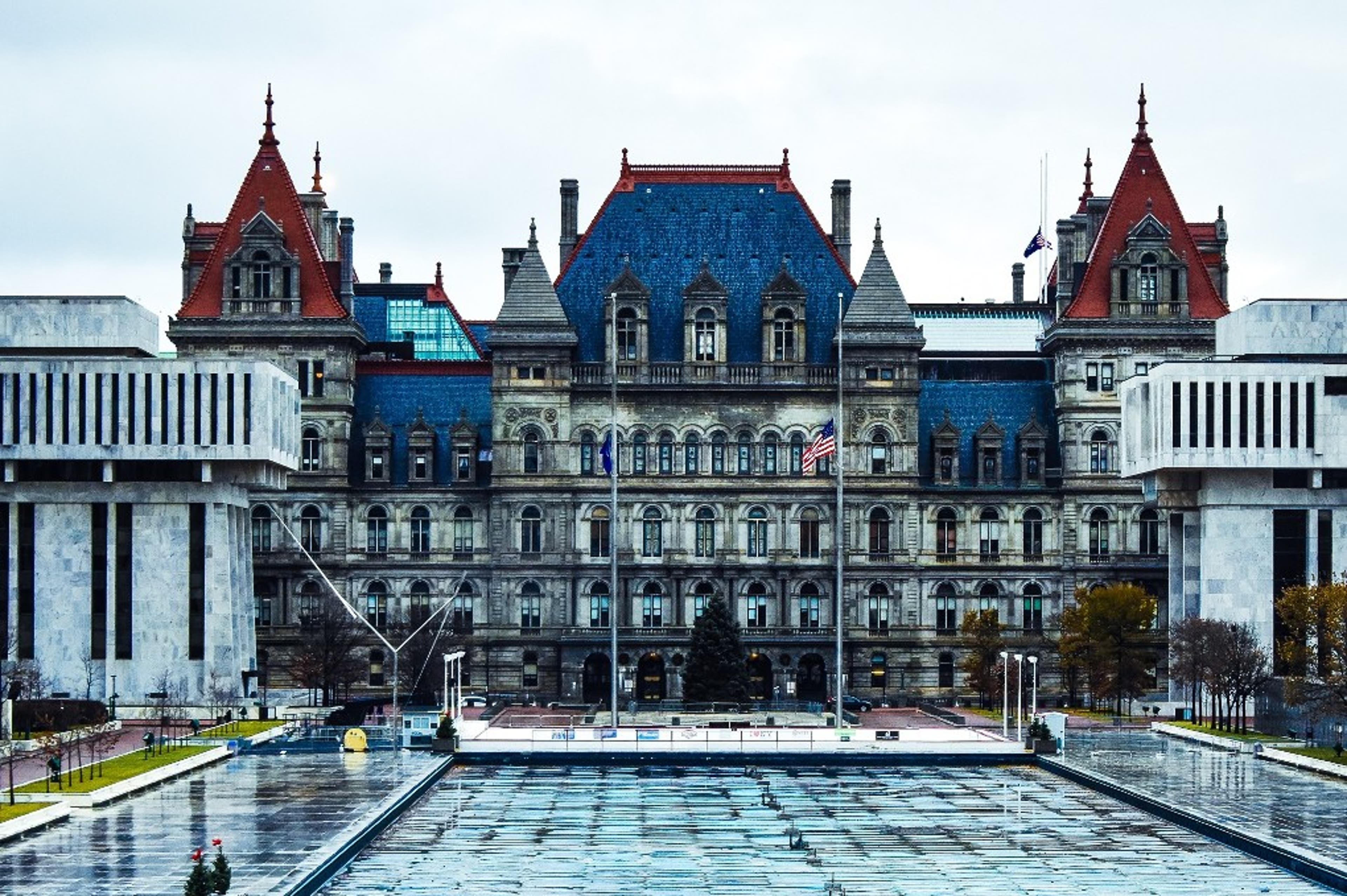 Albany-NY-Capitol-US.jpg