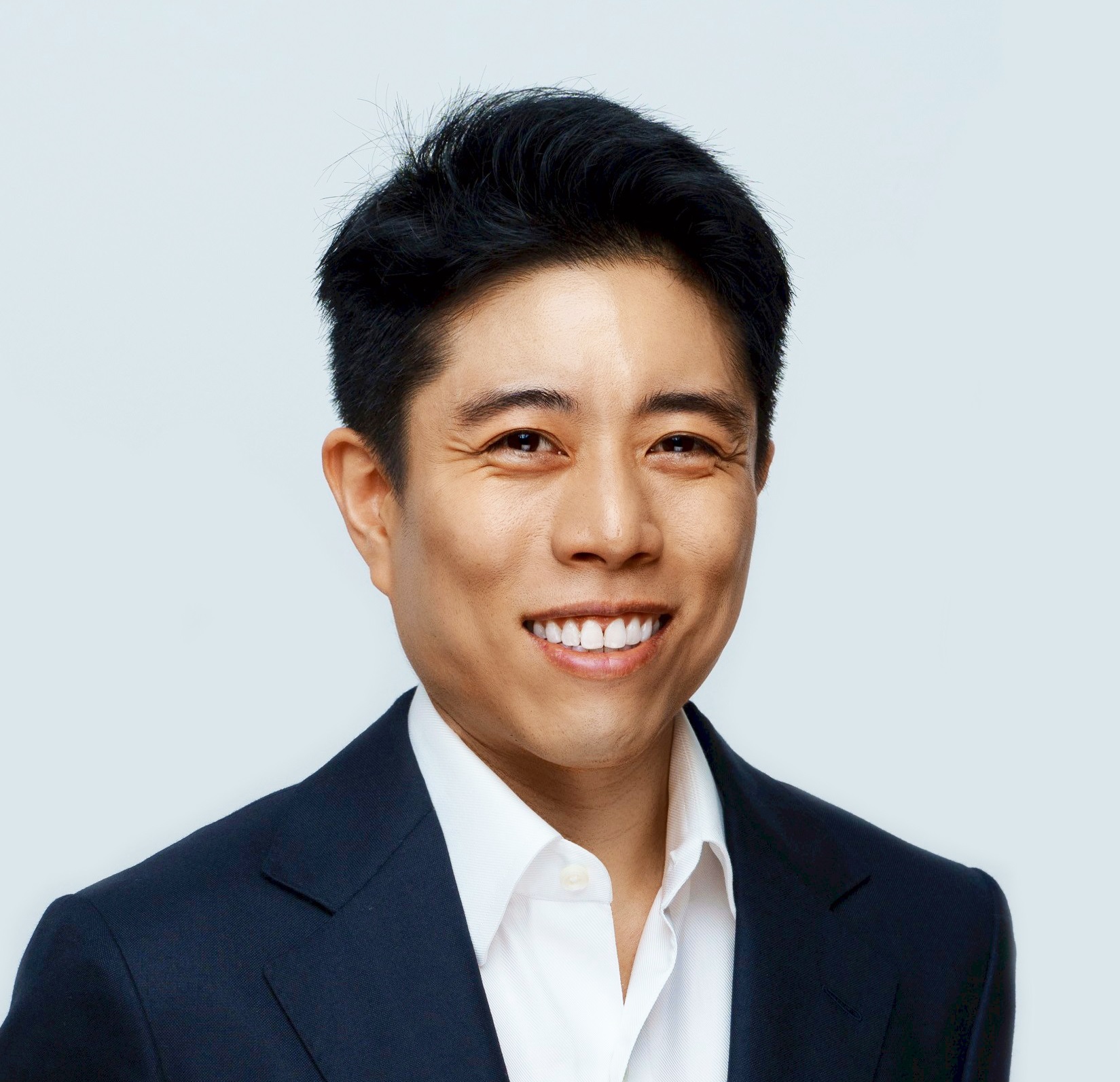 headshot of Darren Grayson Chng