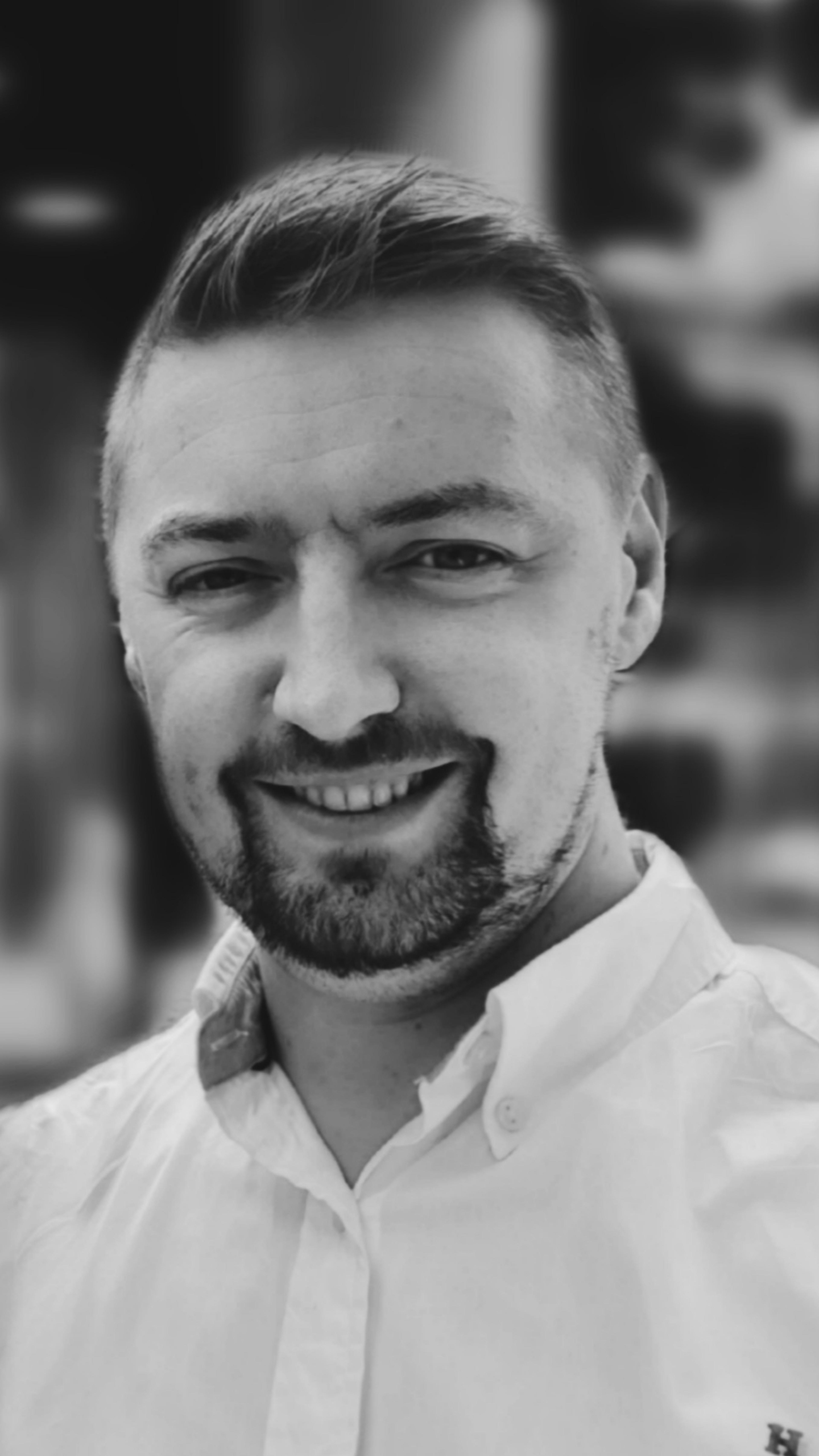 headshot of Sean Dunne