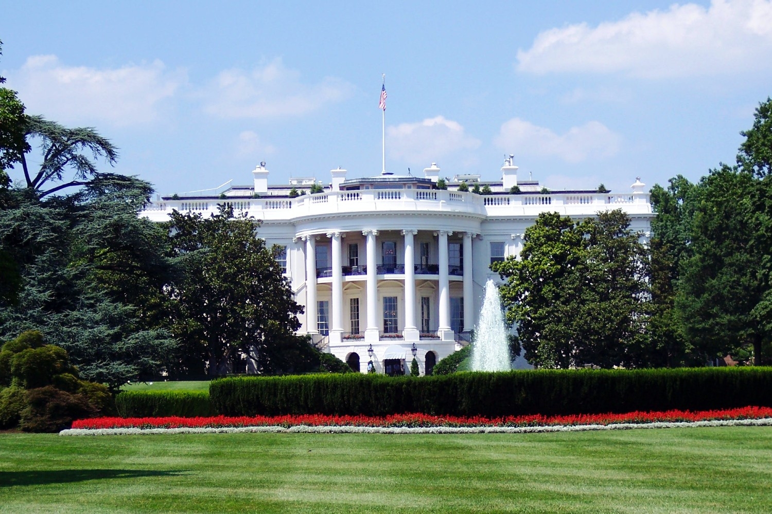 white-house-US-103023.jpg