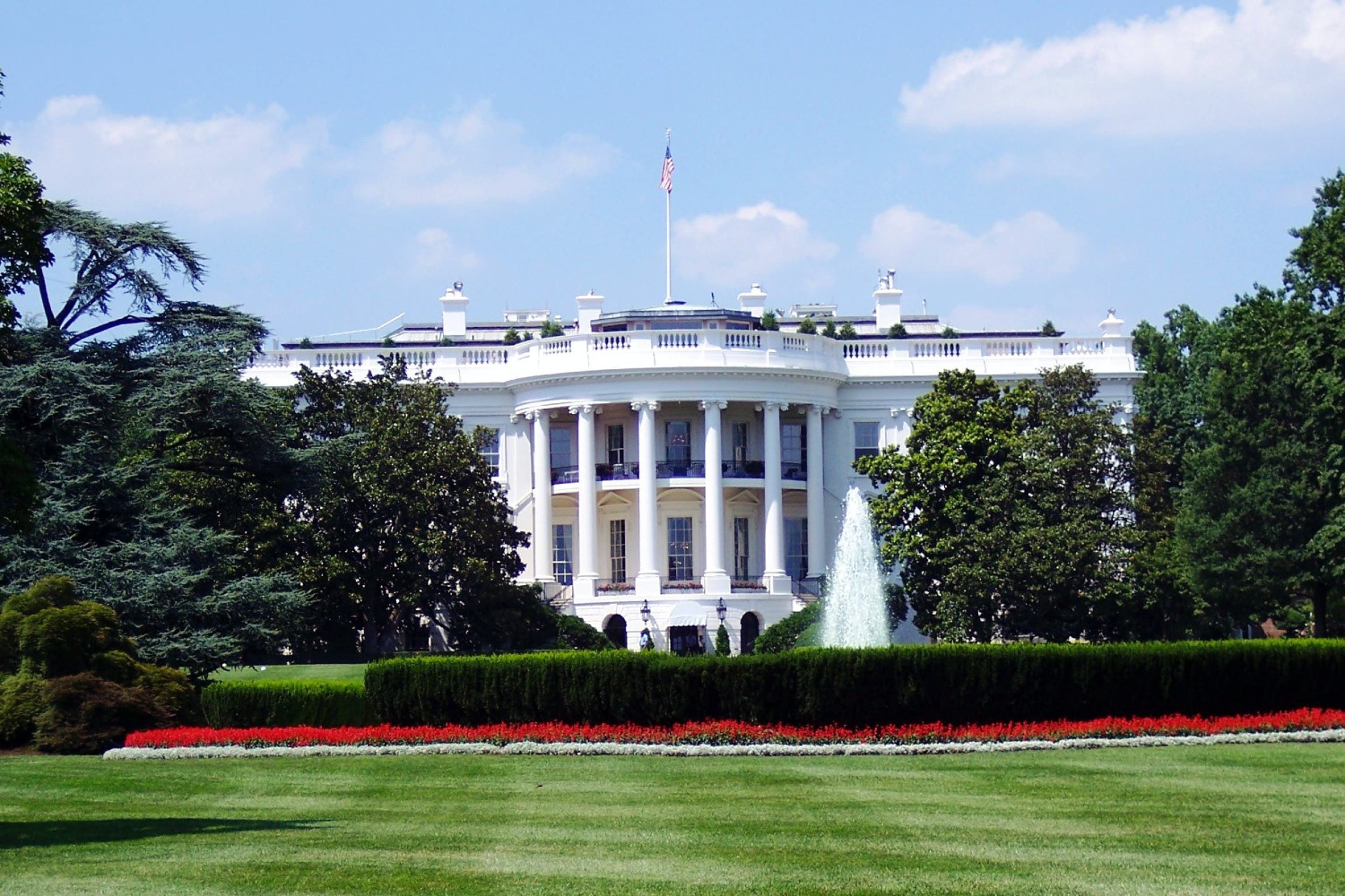 white-house-US-103023.jpg
