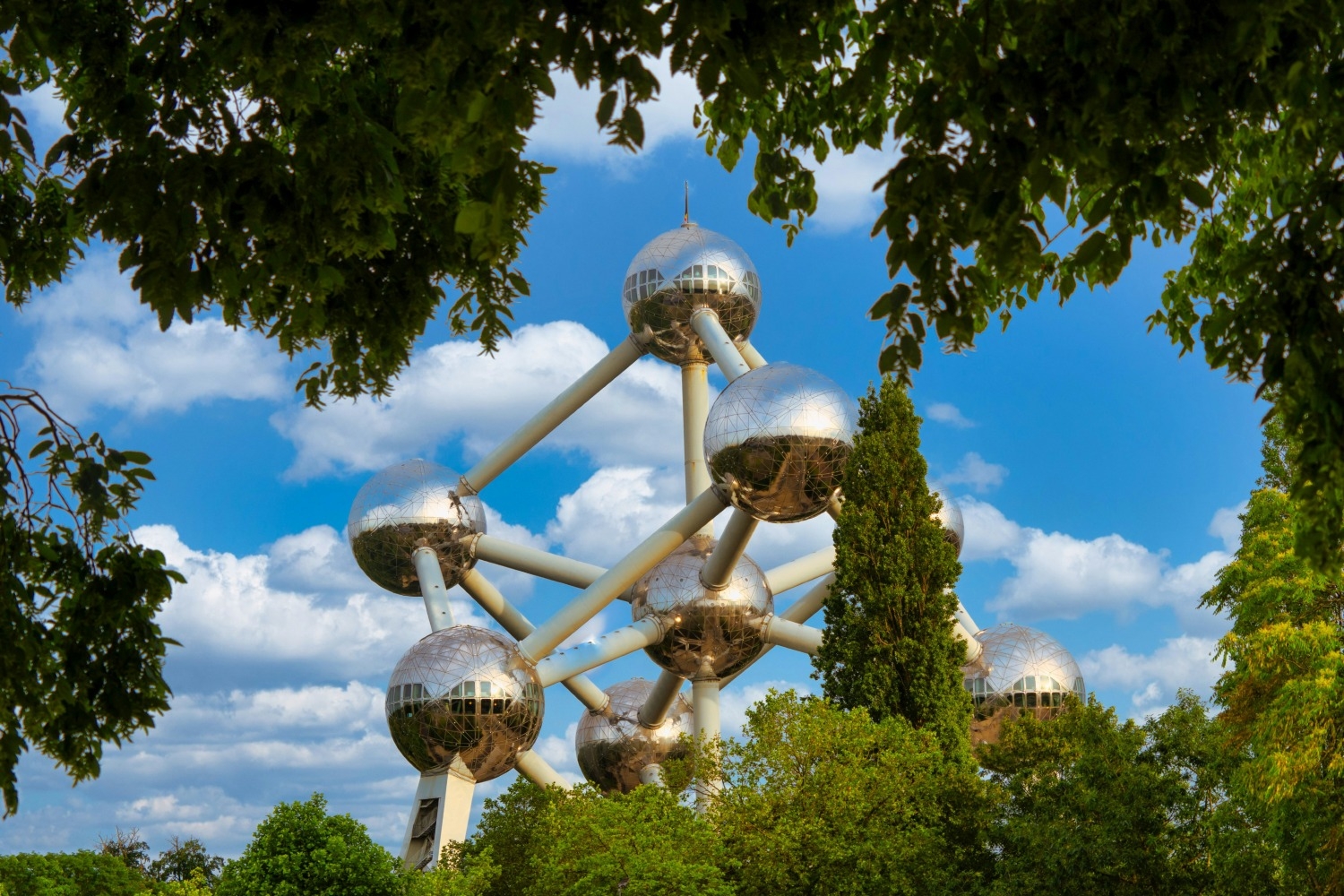 brussels-atomium-trees-europe-12524.jpg