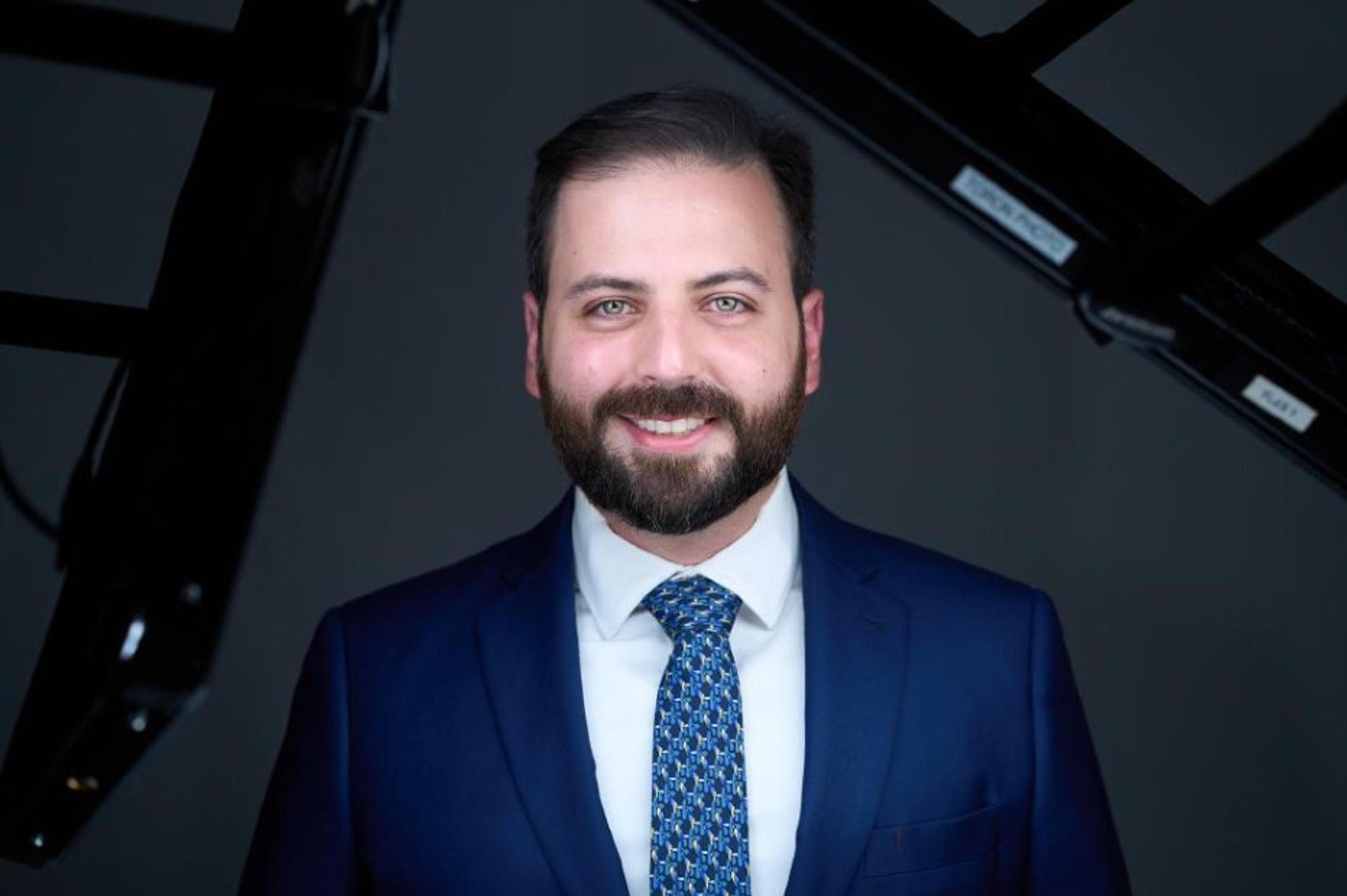 headshot of Eduardo Monteverde