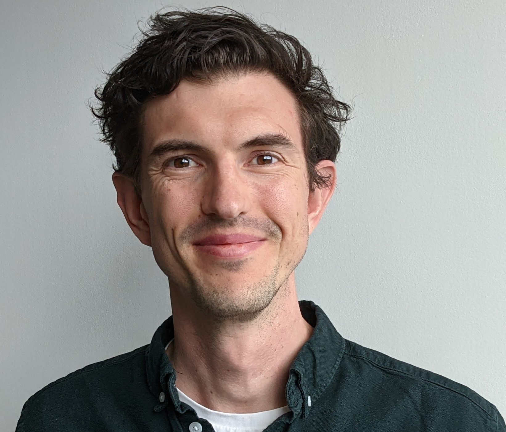 headshot of Alasdair Macdonald