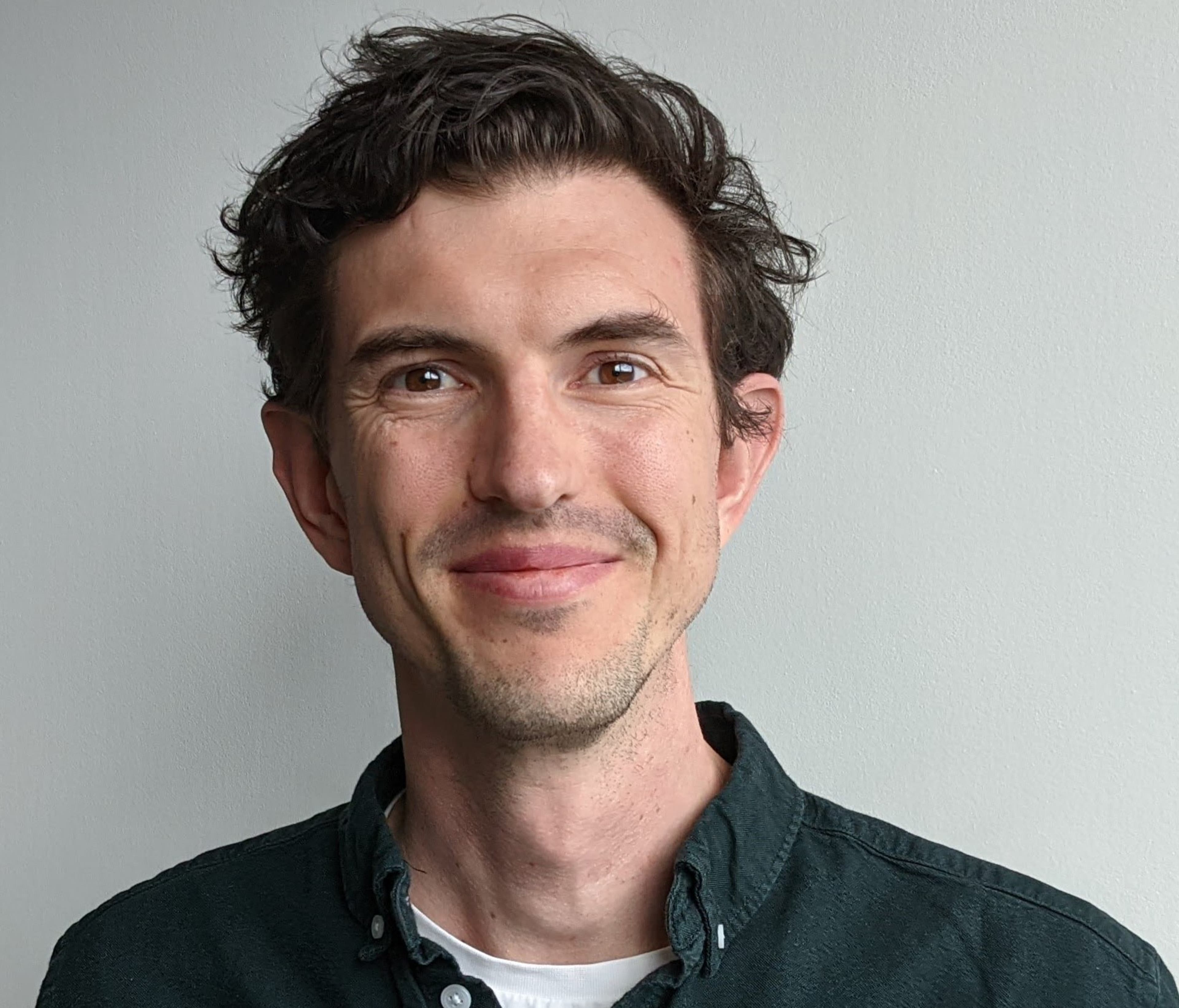 headshot of Alasdair Macdonald
