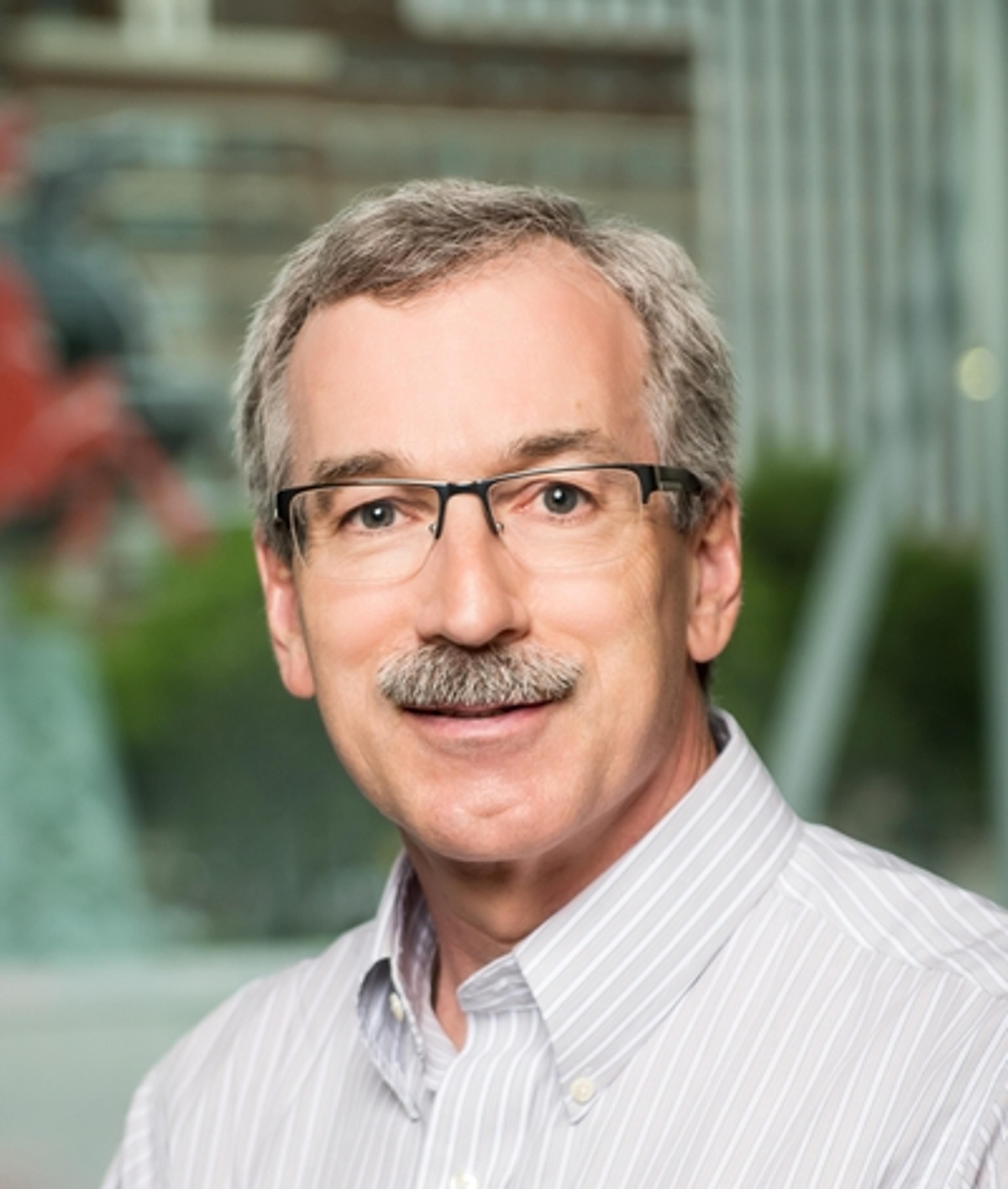 headshot of Gary Smith