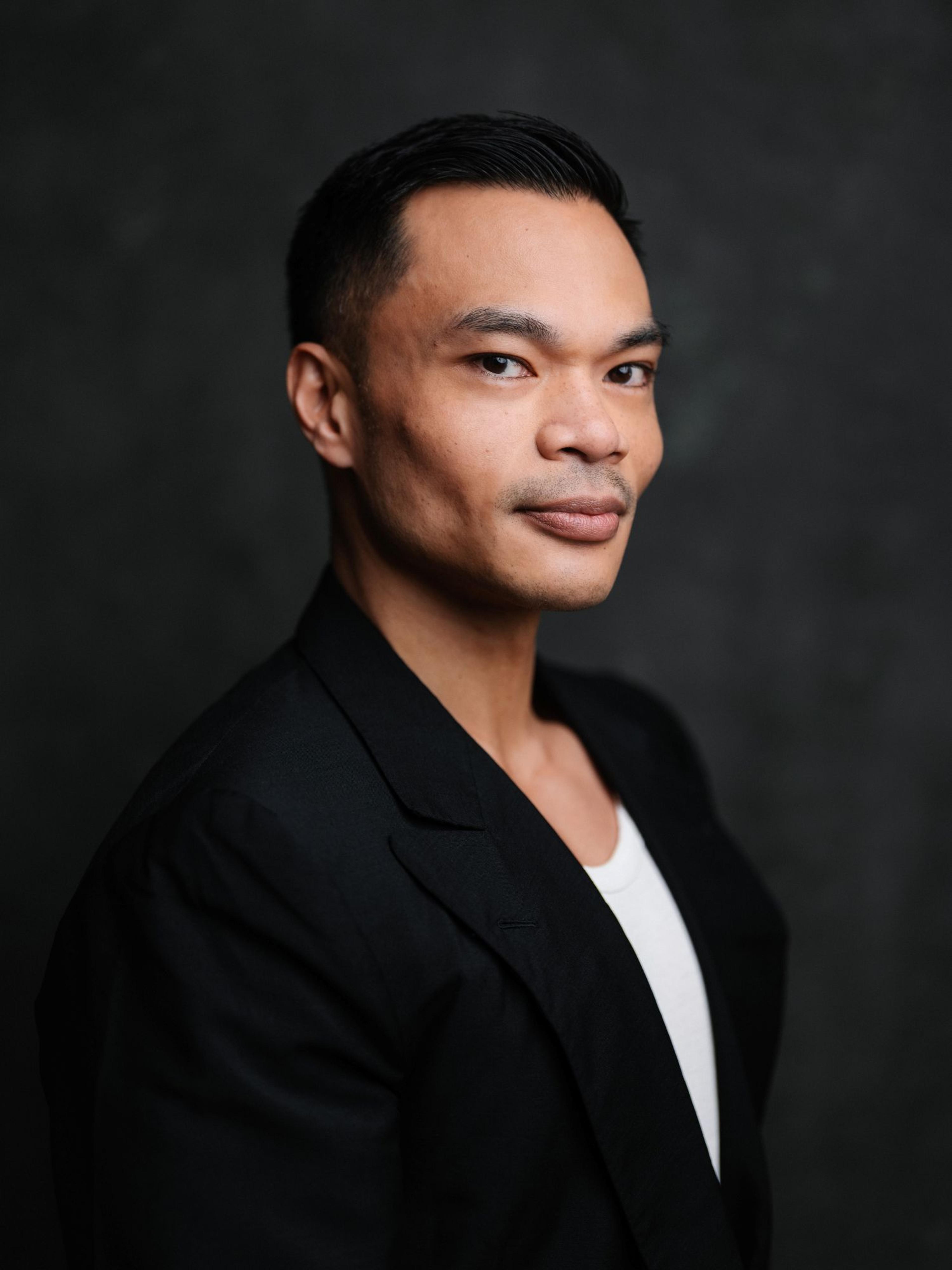 headshot of Ron De Jesus