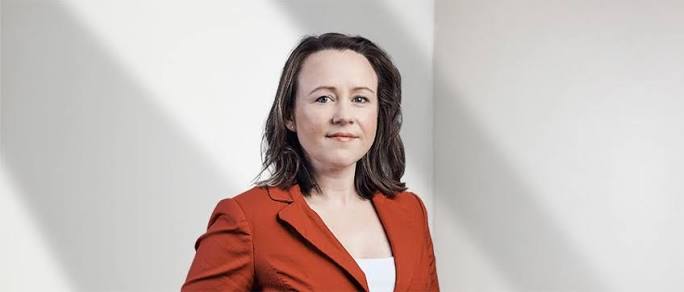 headshot of Lizzie O'Shea