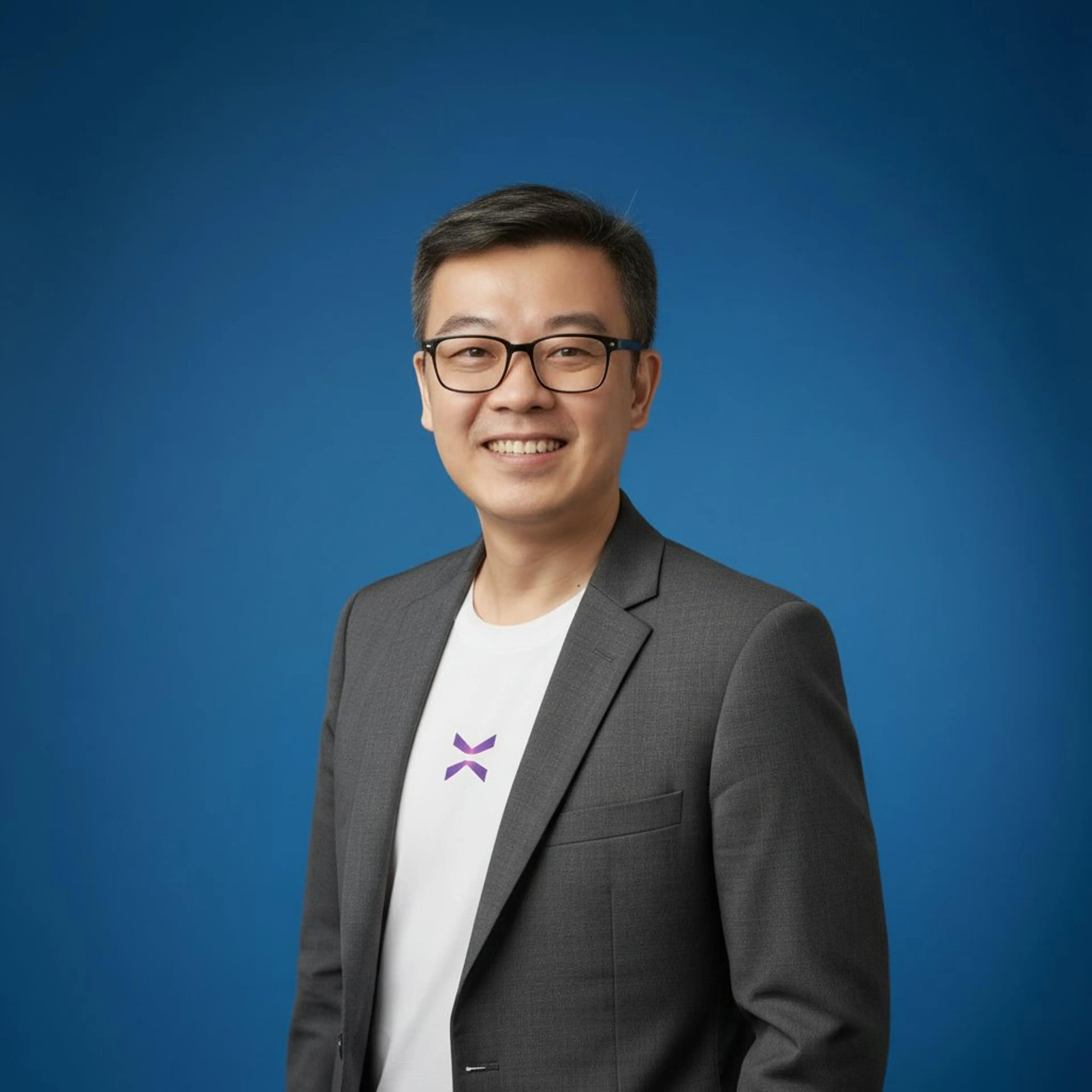 headshot of Gary Low