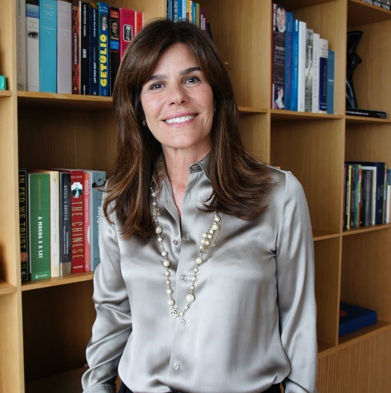 headshot of Simone Lahorgue Nunes