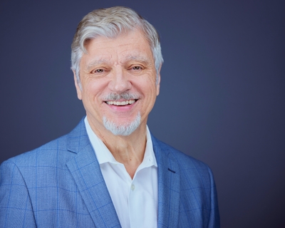 headshot of Stephen Cheeseman