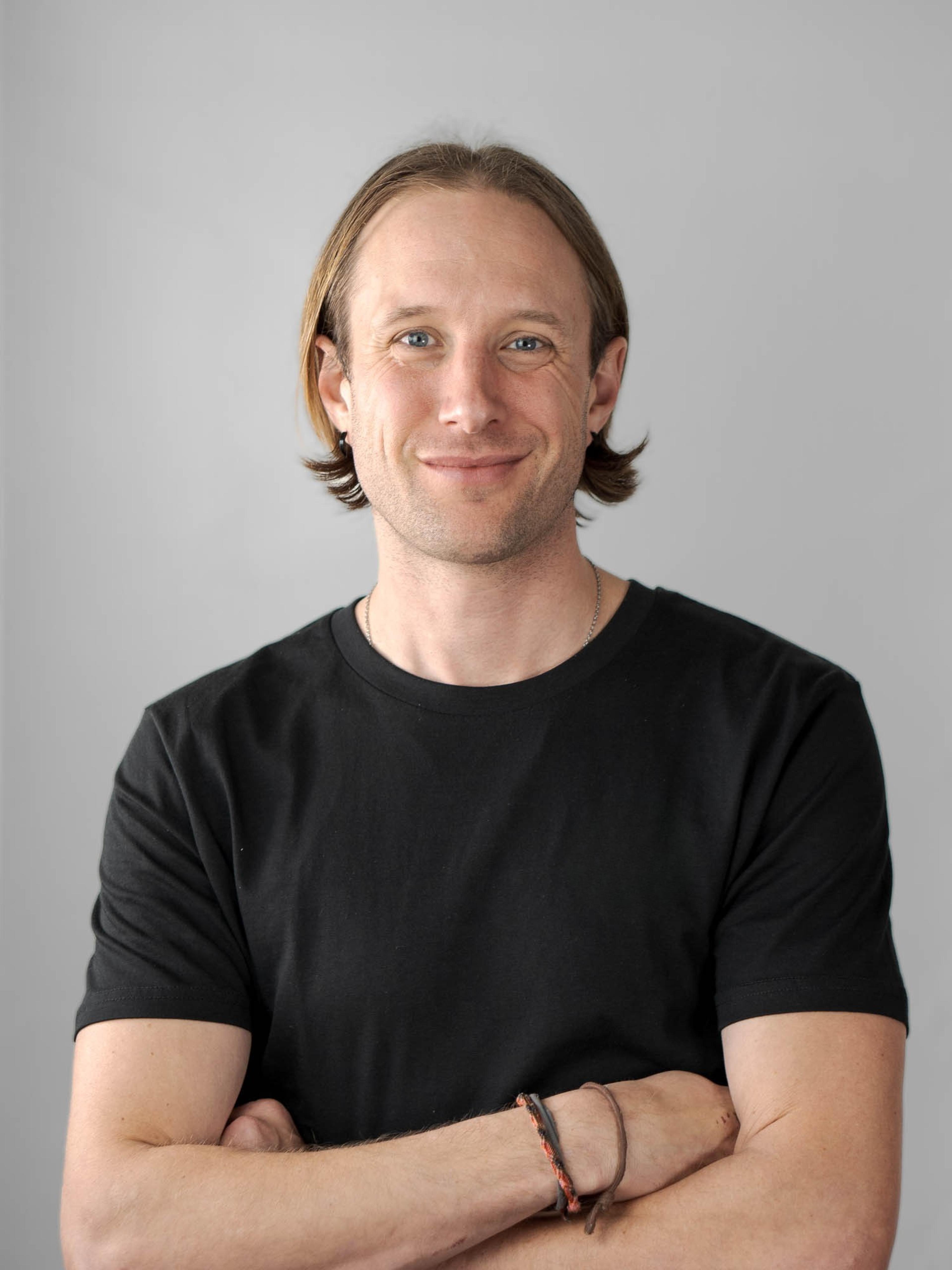 headshot of Luke Walker
