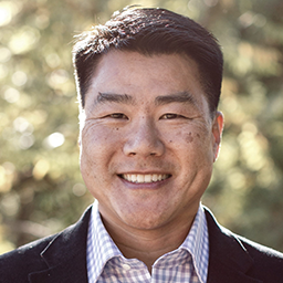 headshot of Harvey Jang