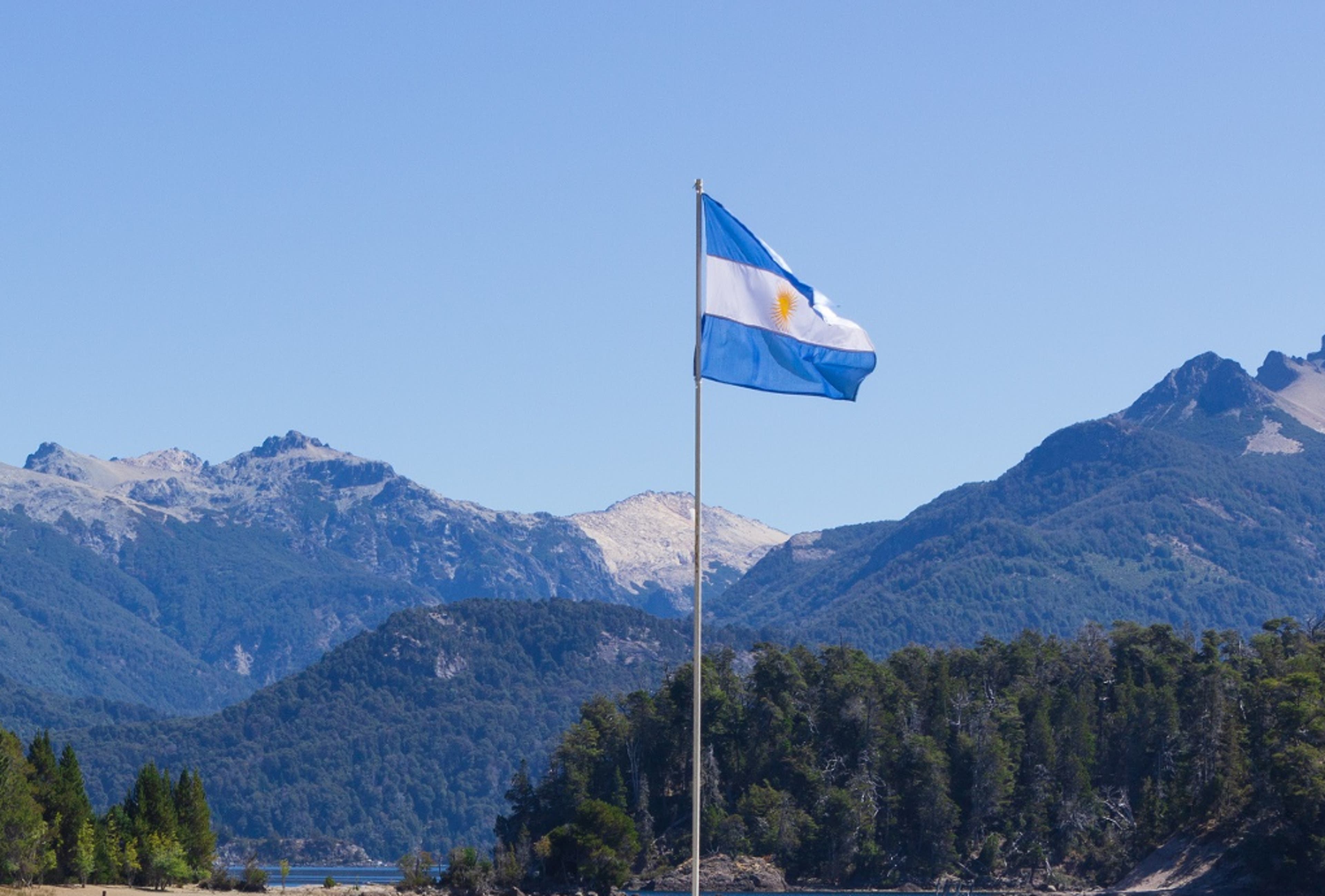 Argentina_flag_mountains-latam.png