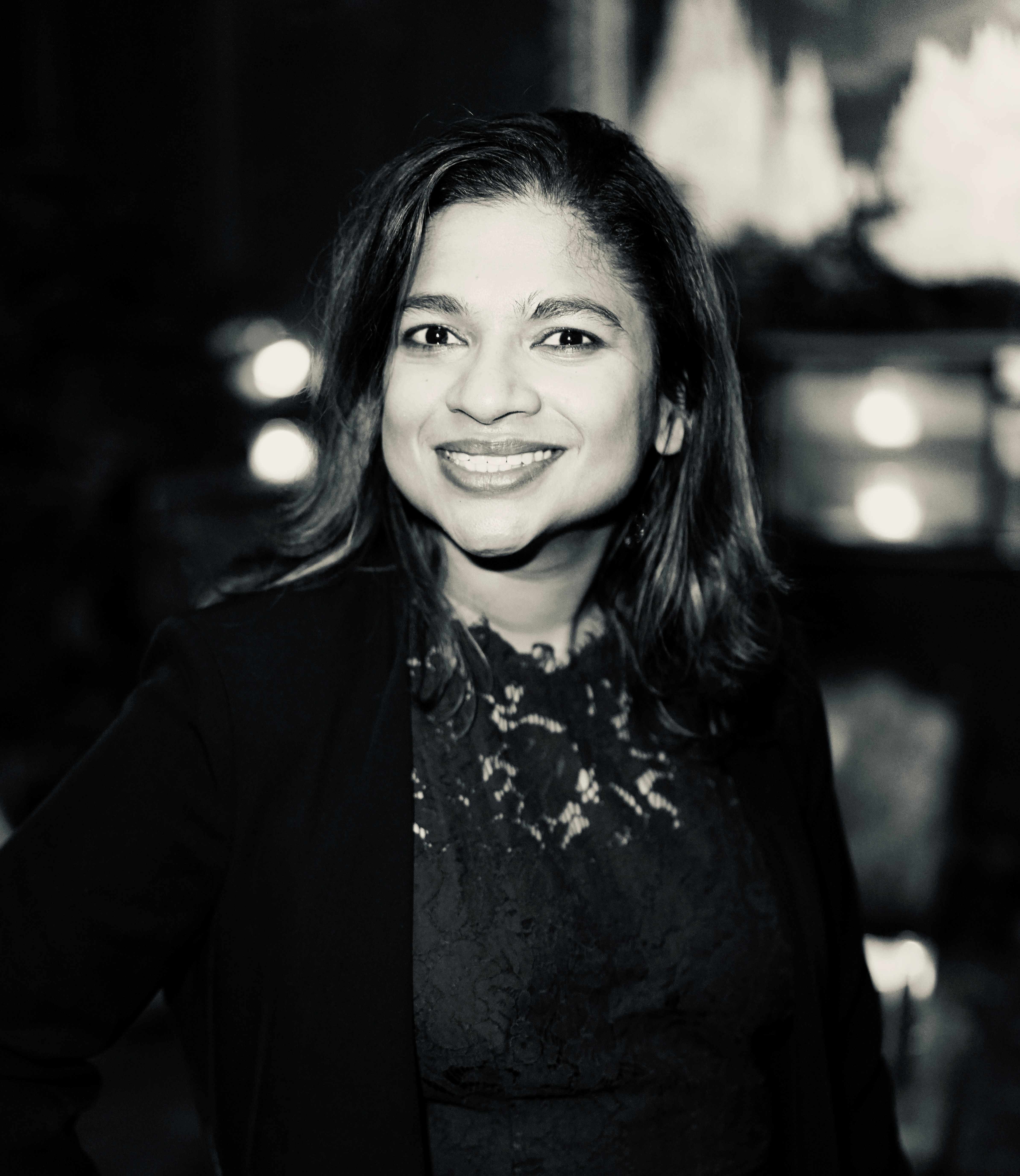 headshot of Nadia Ishaq