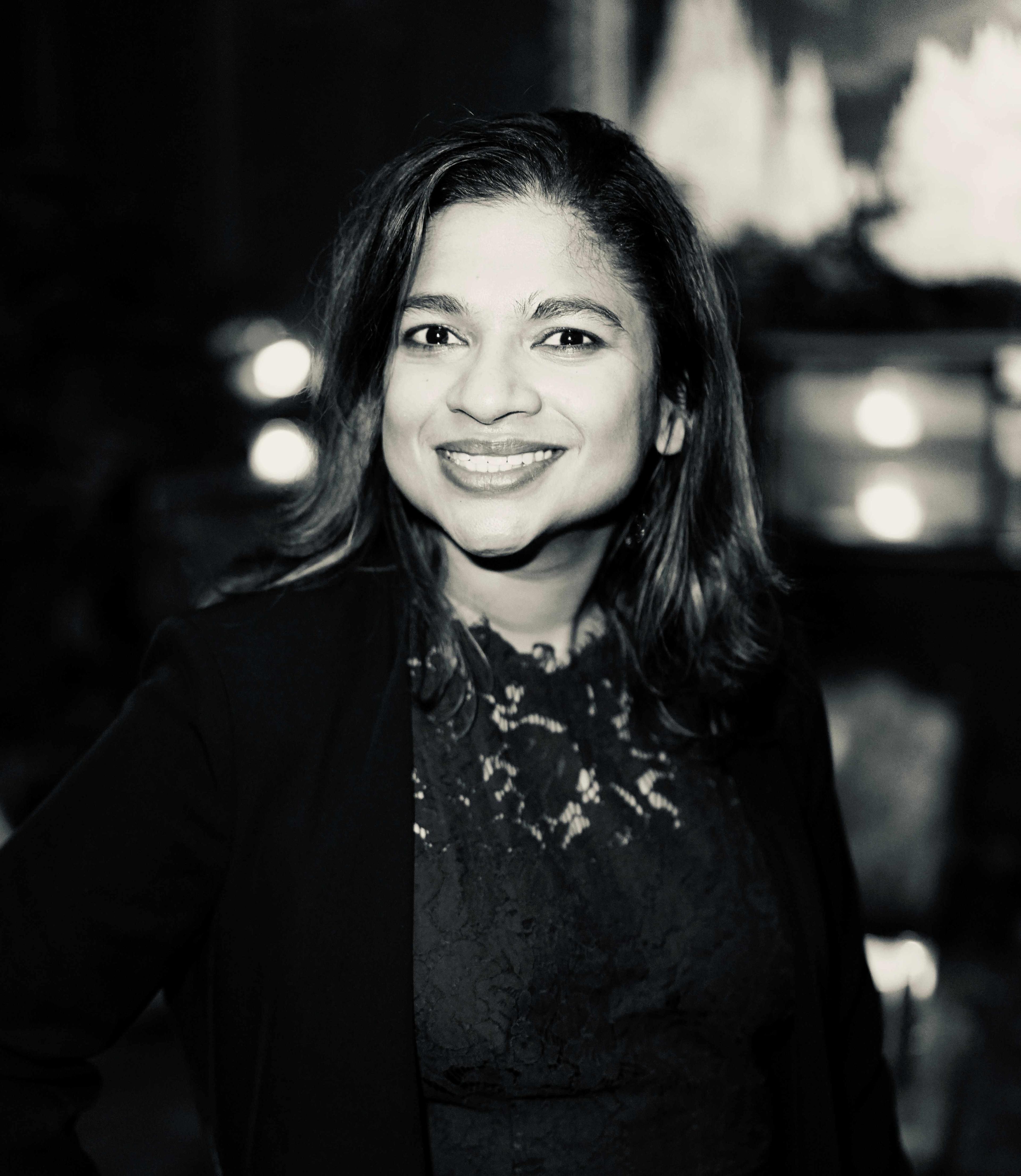 headshot of Nadia Ishaq