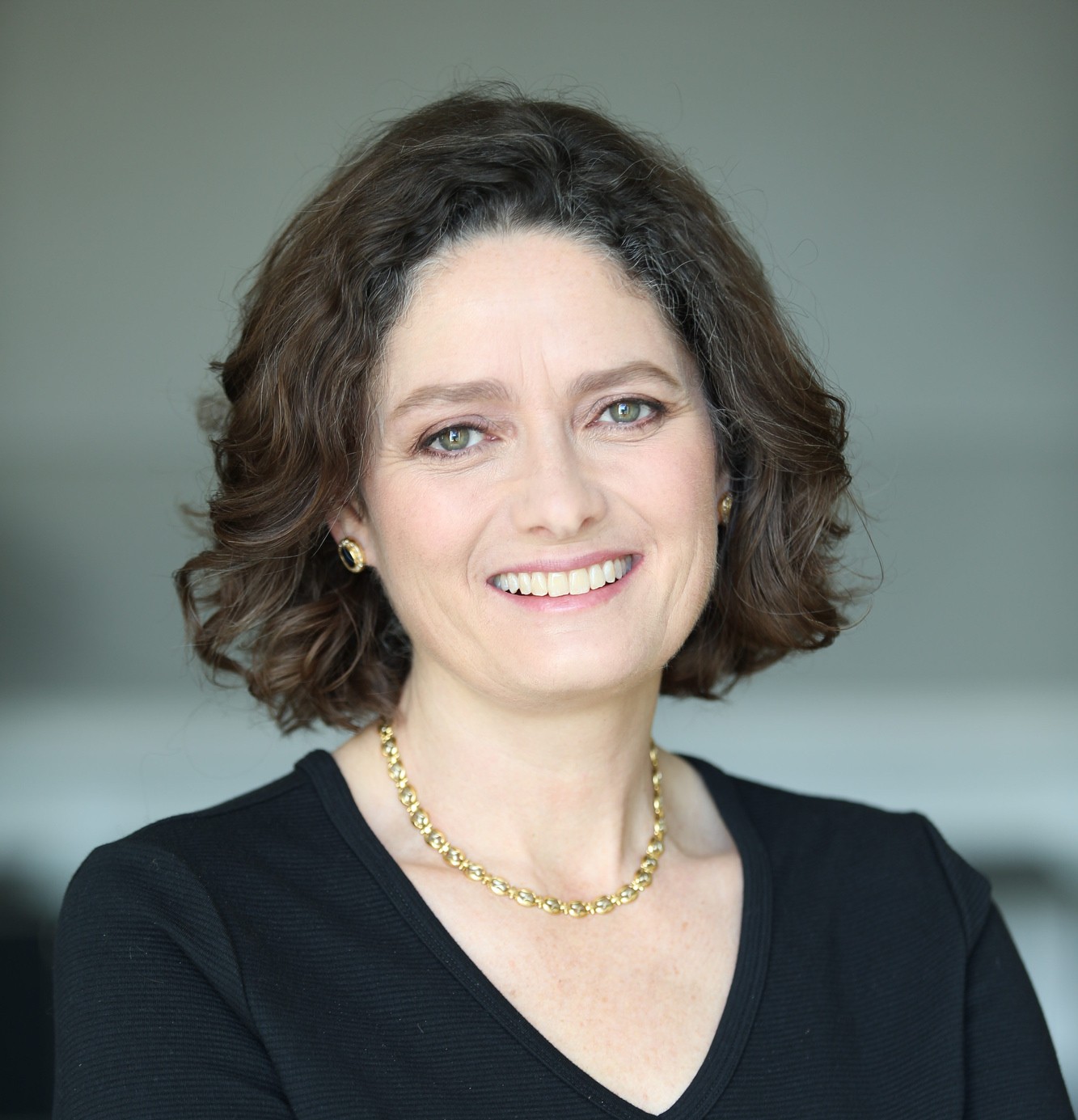 headshot of Suzanne Morin