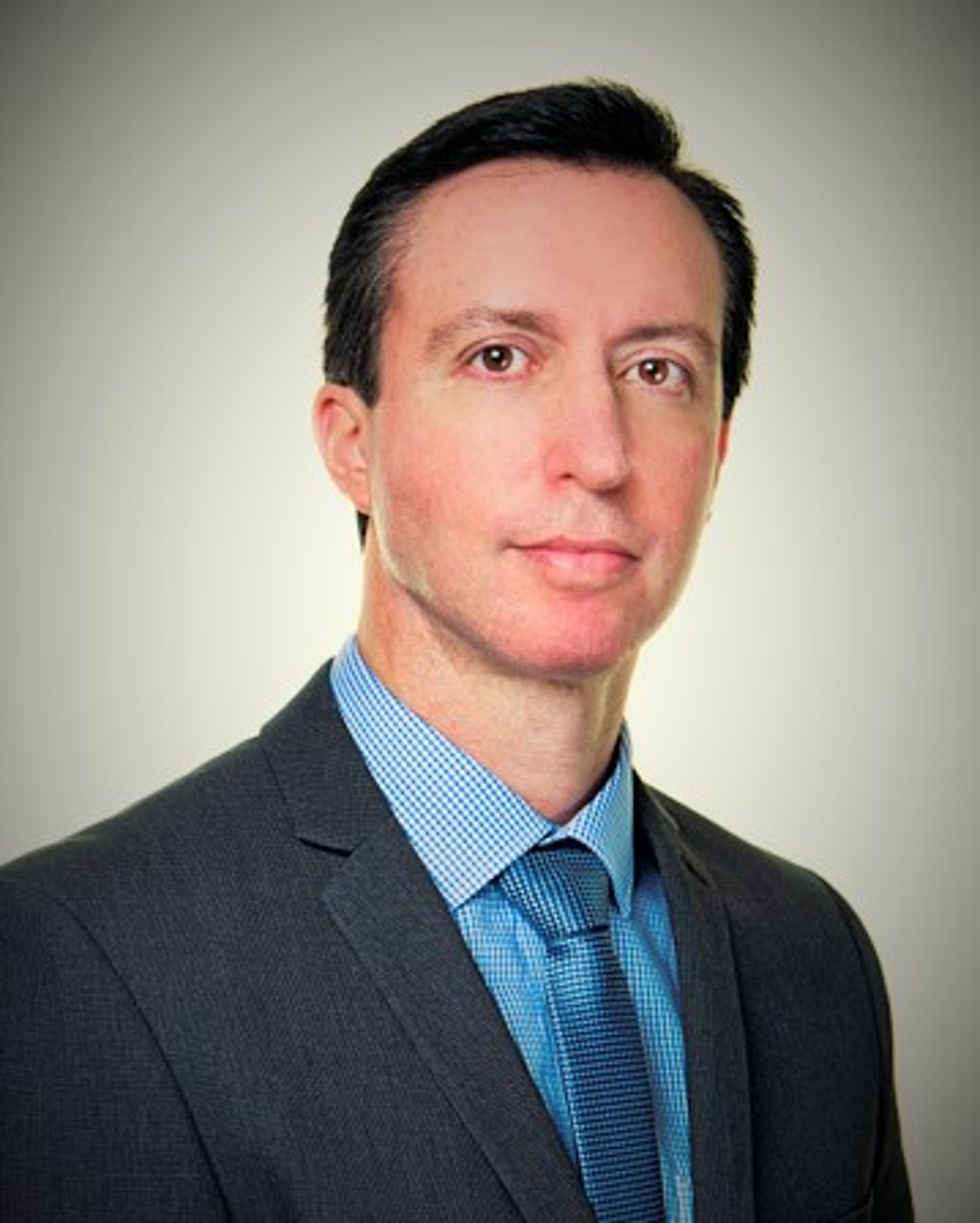 headshot of Anselmo Diaz Valiente