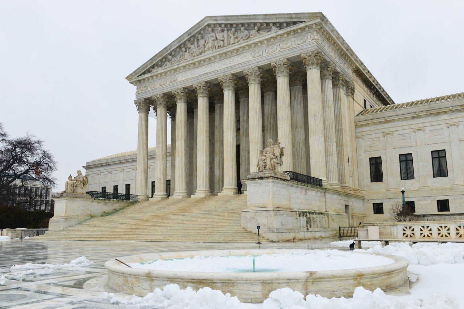 us-supreme-court-snow-us-012126.jpg