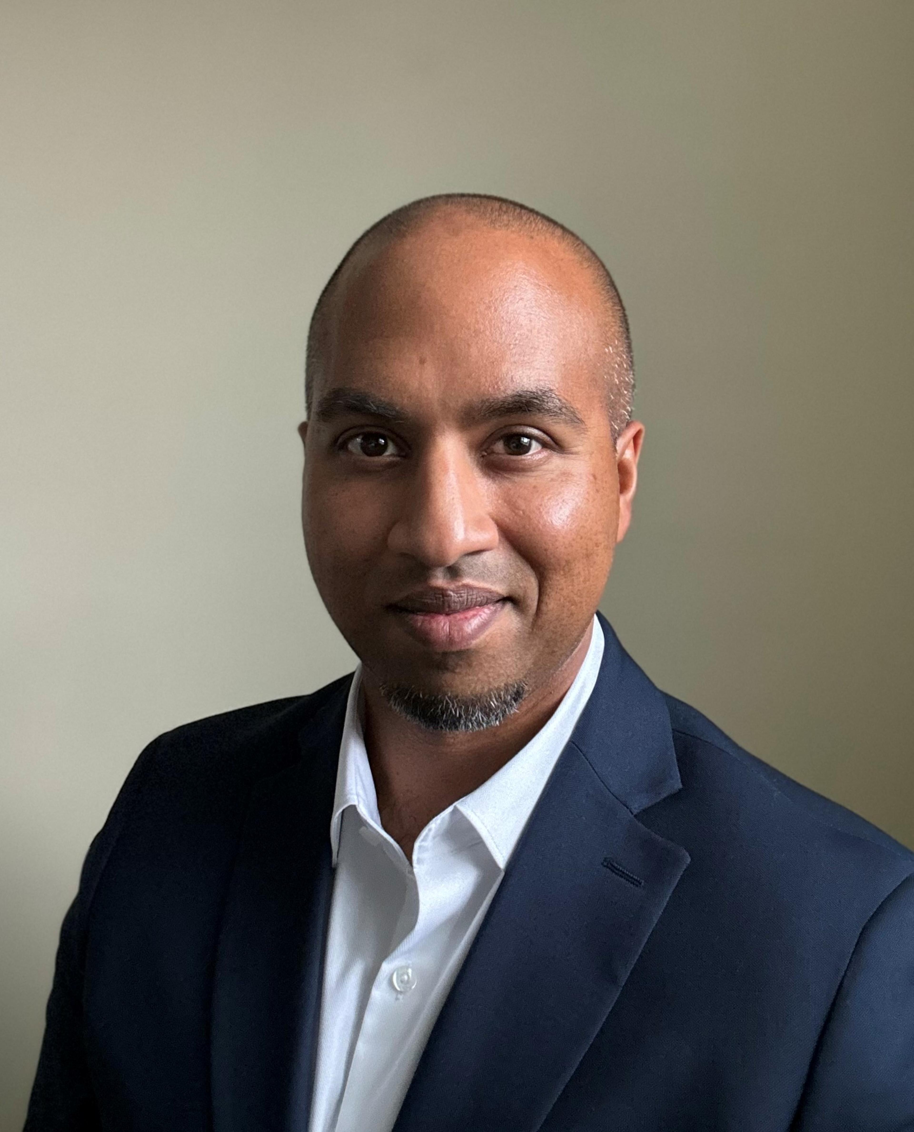 headshot of Timal Kannangara