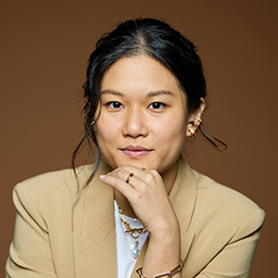 headshot of Karen Hao