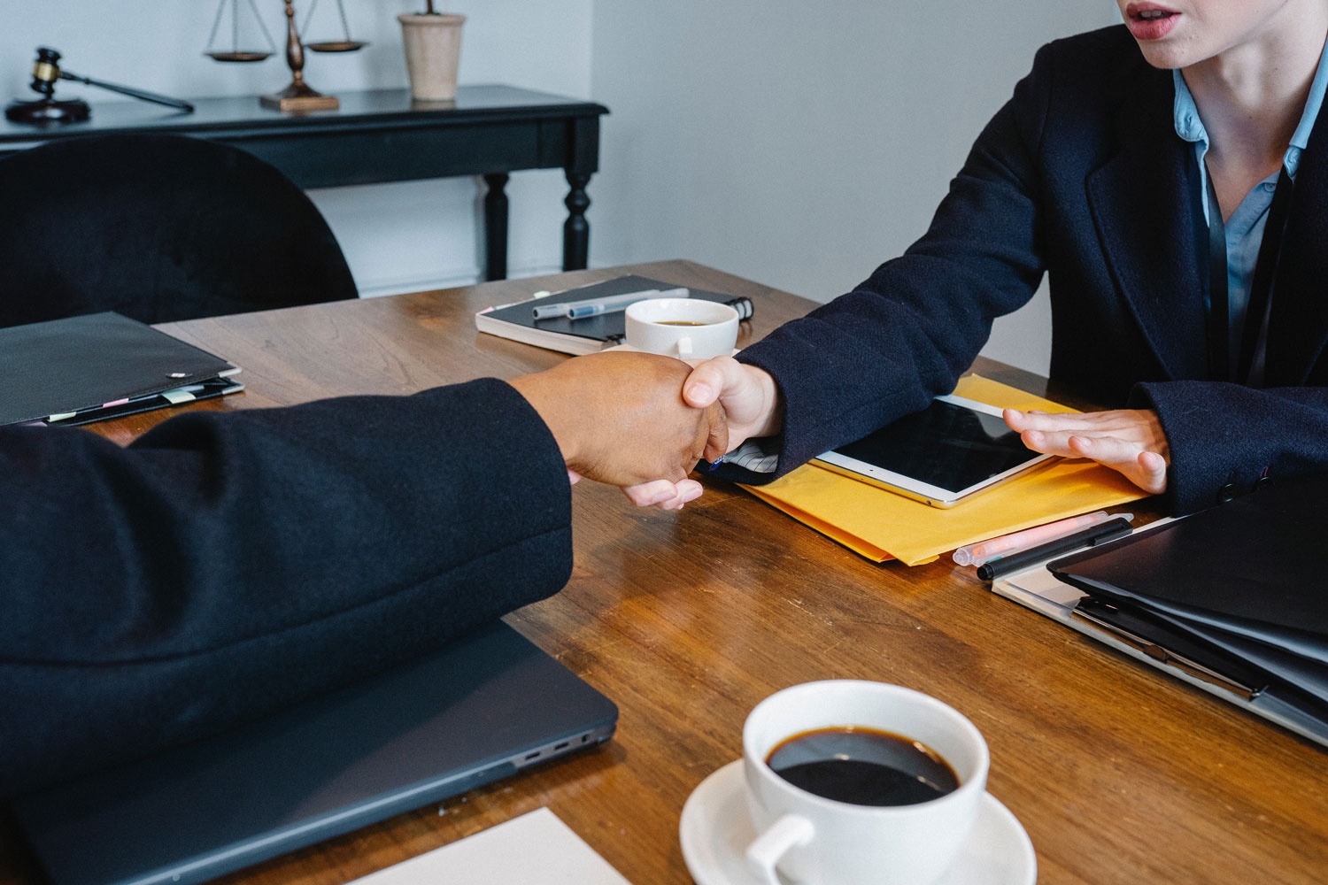 hands-shaking-desk-privacy-business-0007.jpg