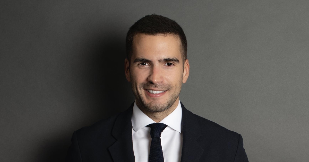 headshot of Vincent Rezzouk-Hammachi