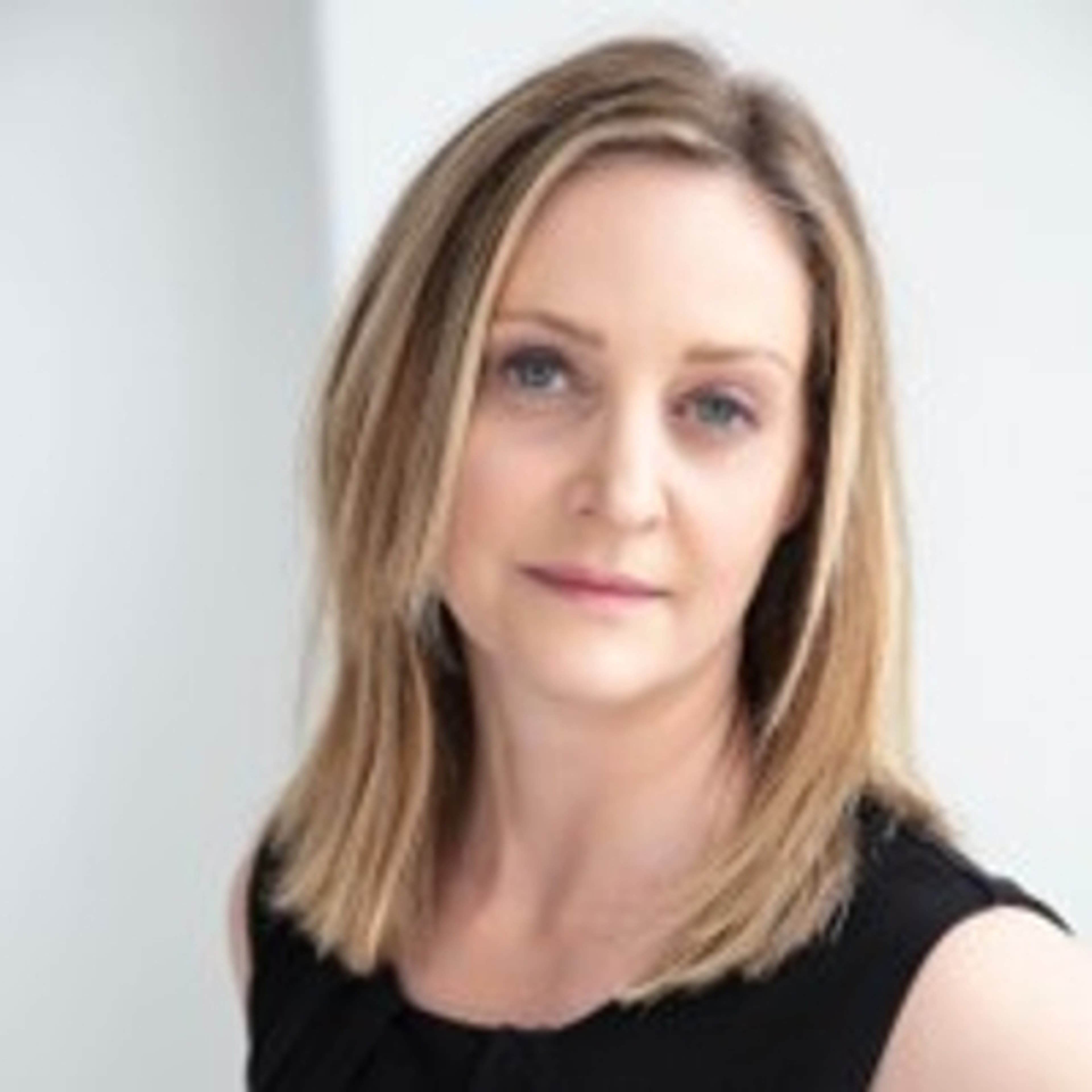 headshot of Alexandra Ross