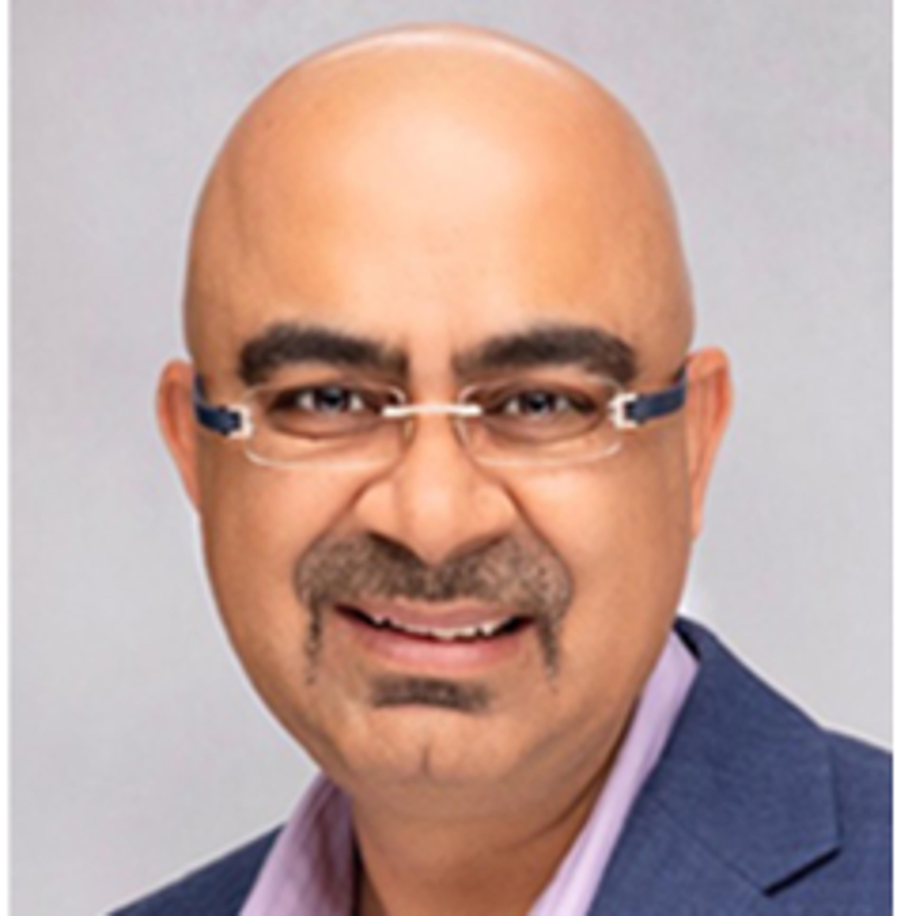 headshot of Manoj Thareja