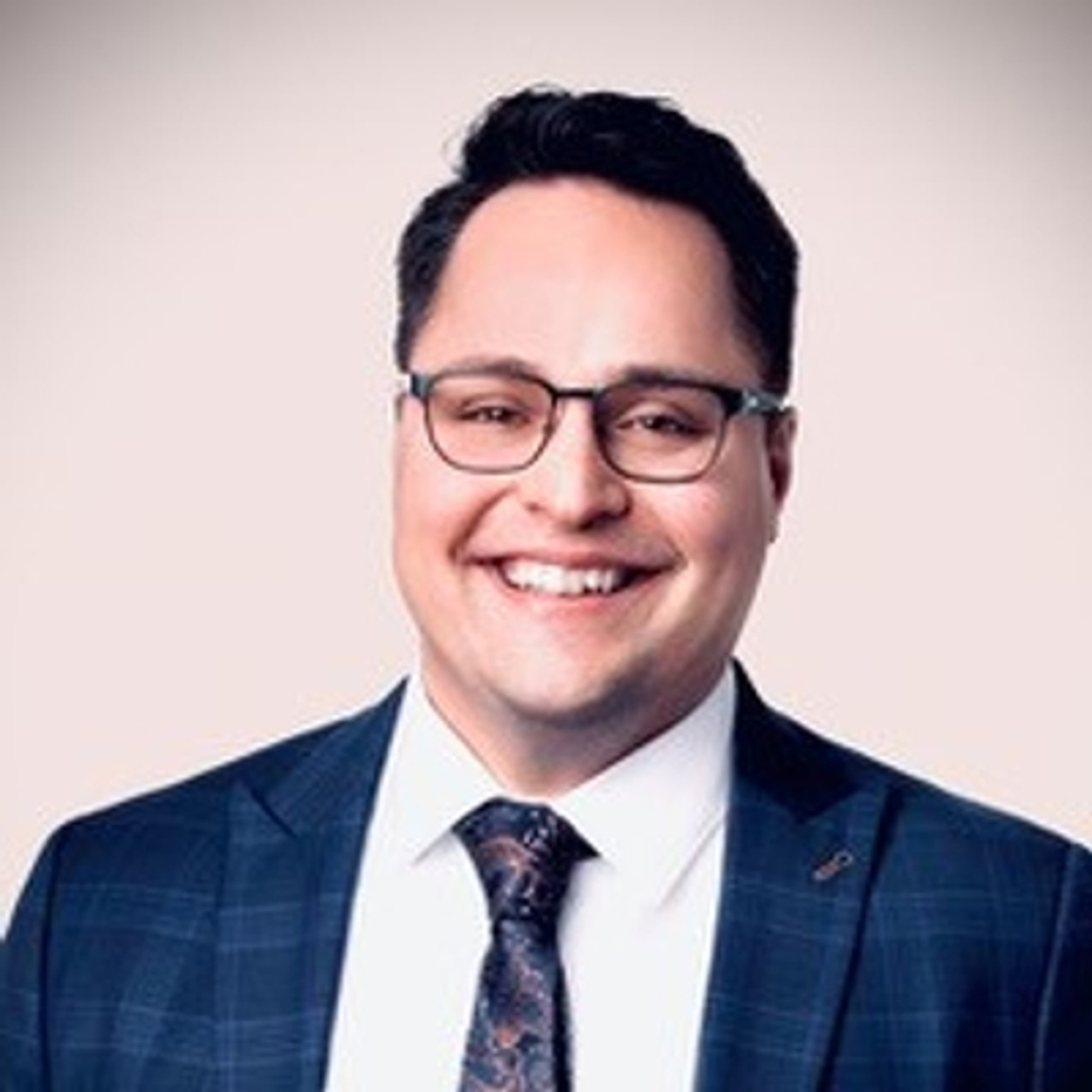 headshot of Kenny Samson