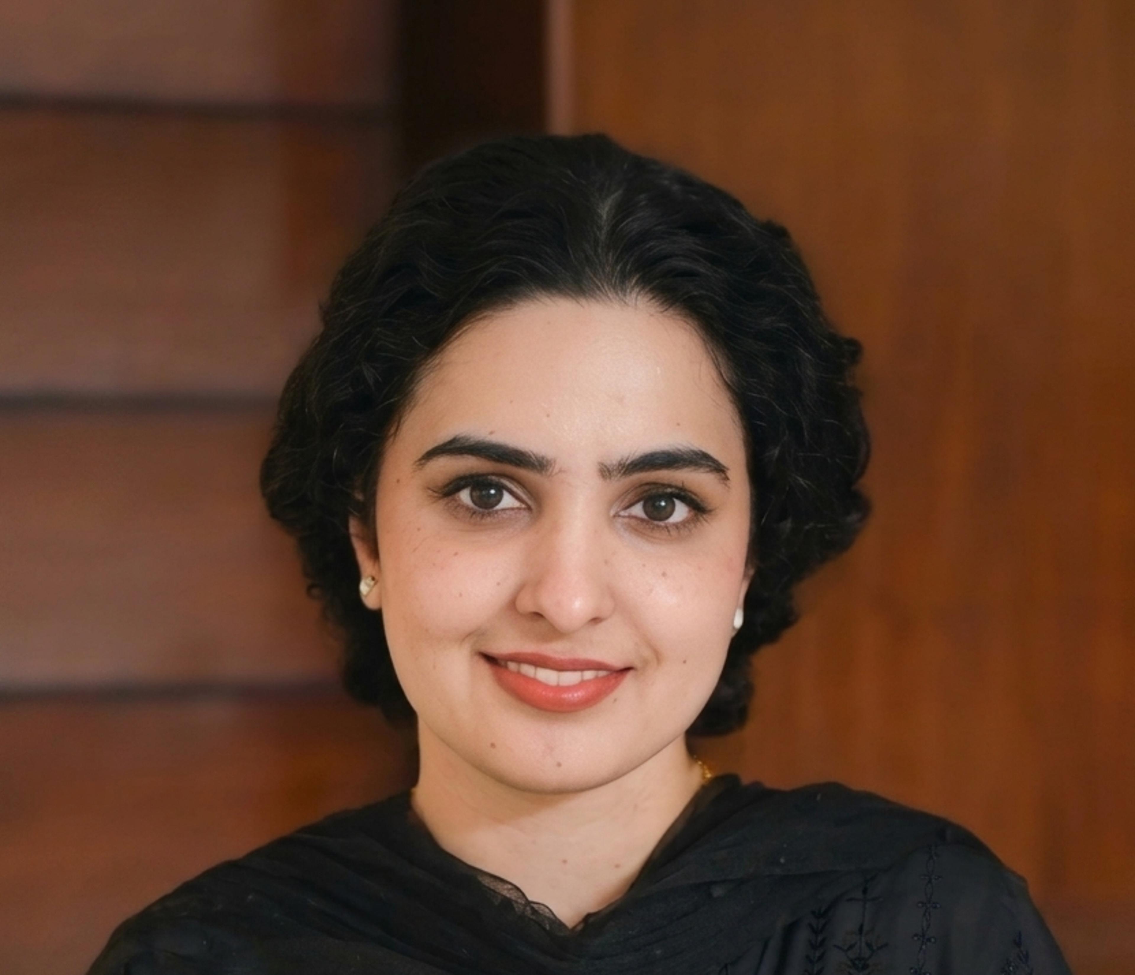 headshot of Tayyaba Iftikhar