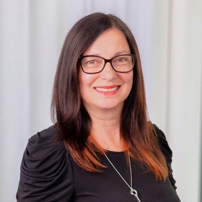 headshot of Sarah Phenix