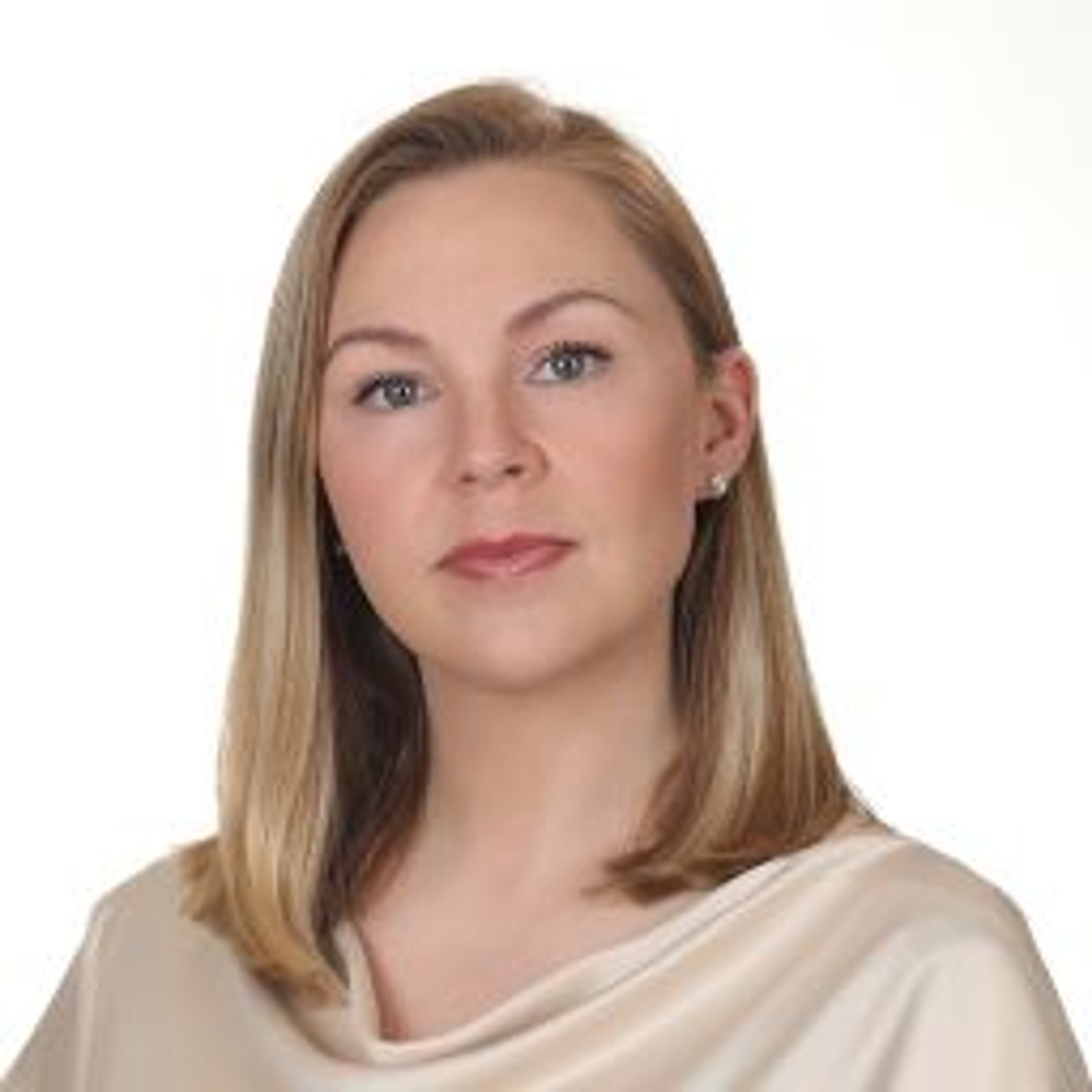 headshot of Natalie Farmer