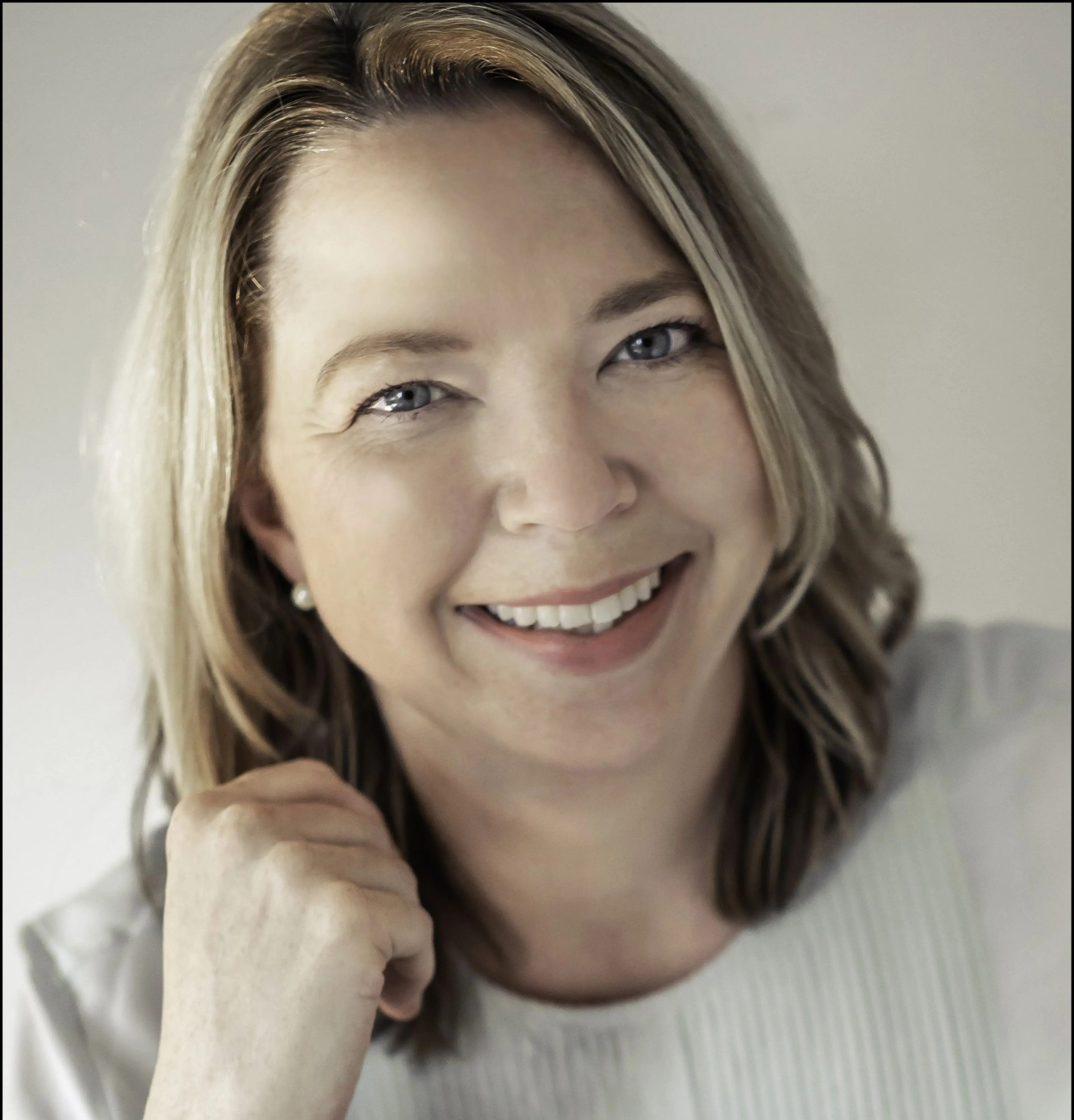 headshot of Angela Dunbar