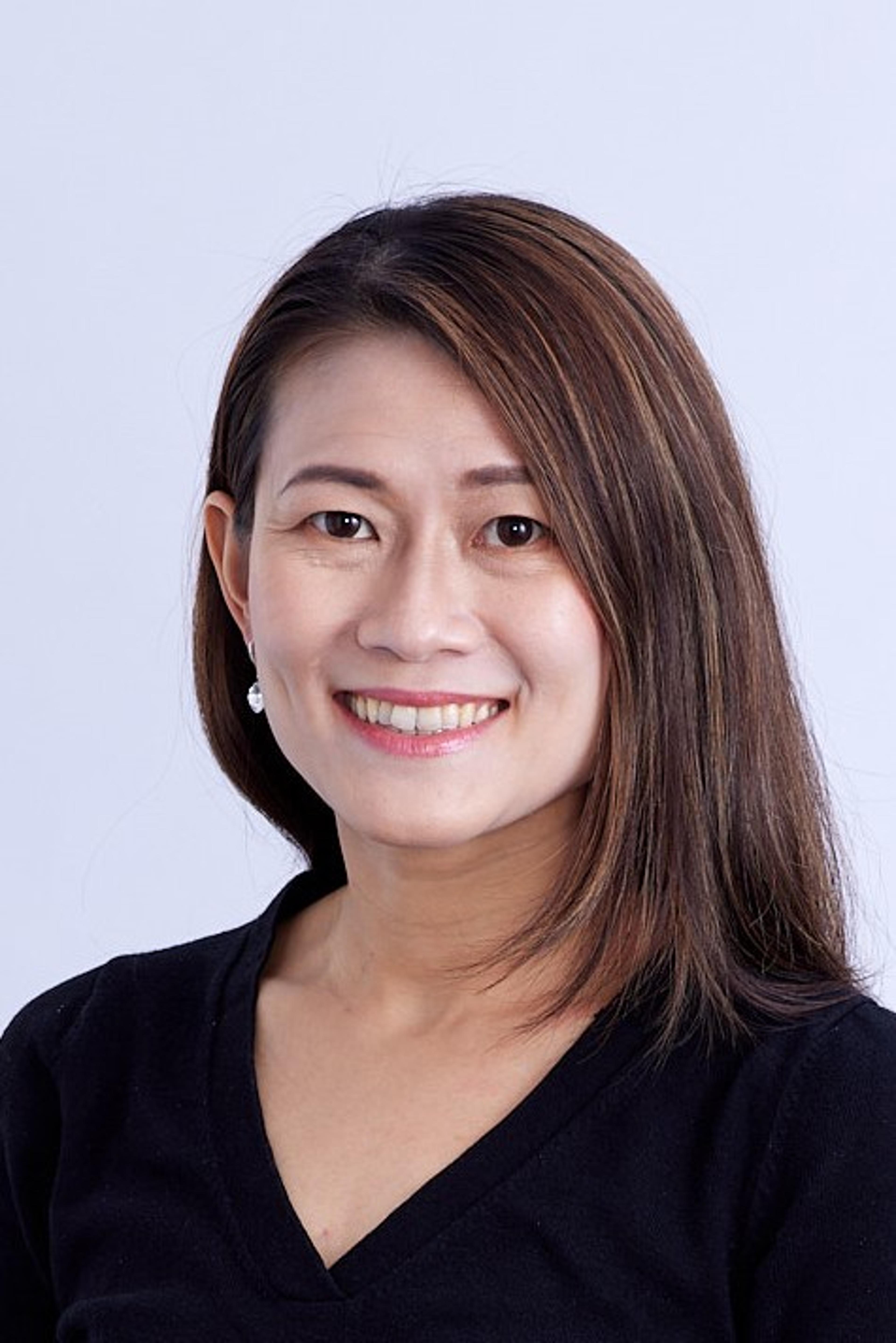 headshot of Eliza Siew
