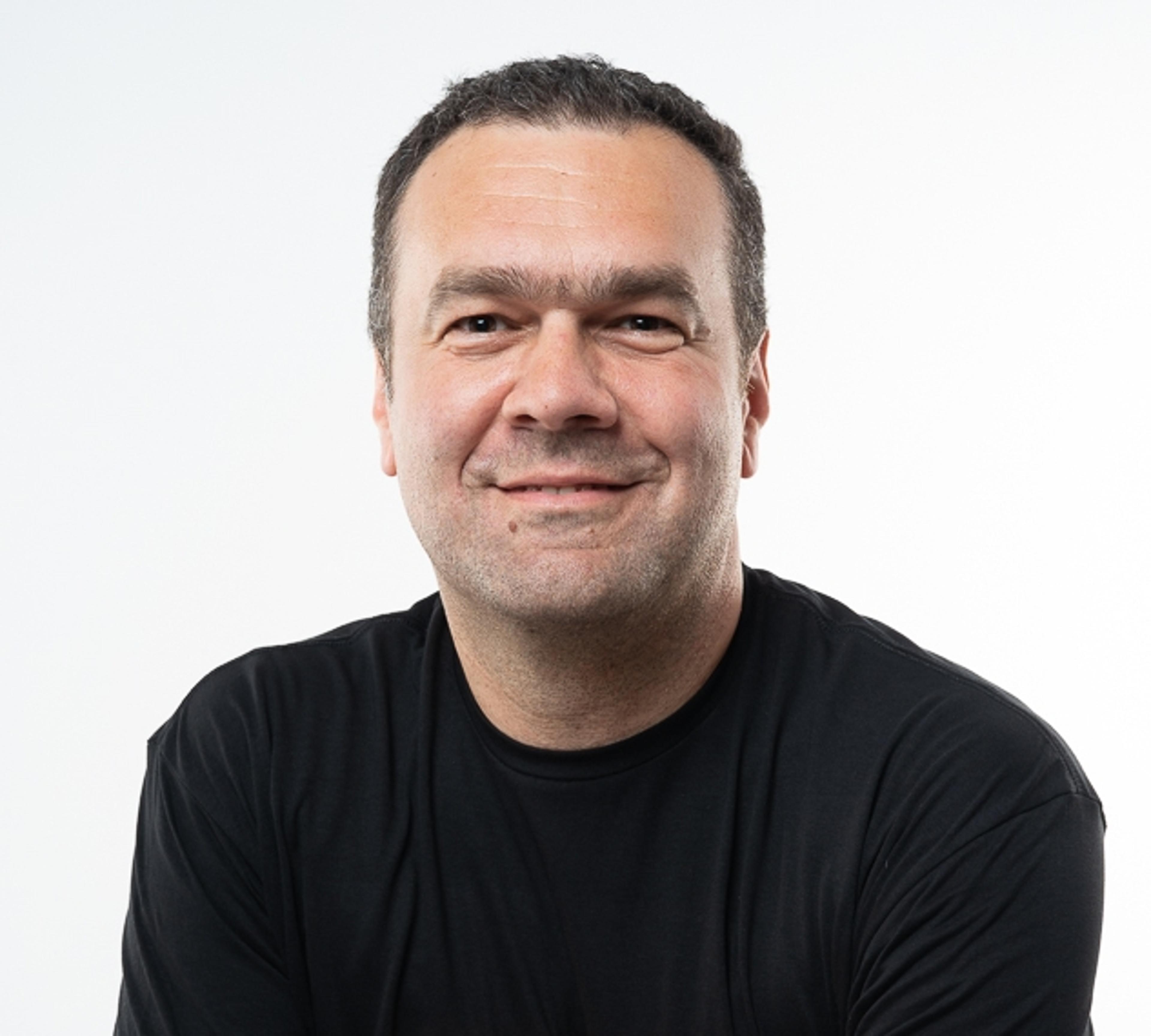 headshot of Bogdan Surdea-Blaga