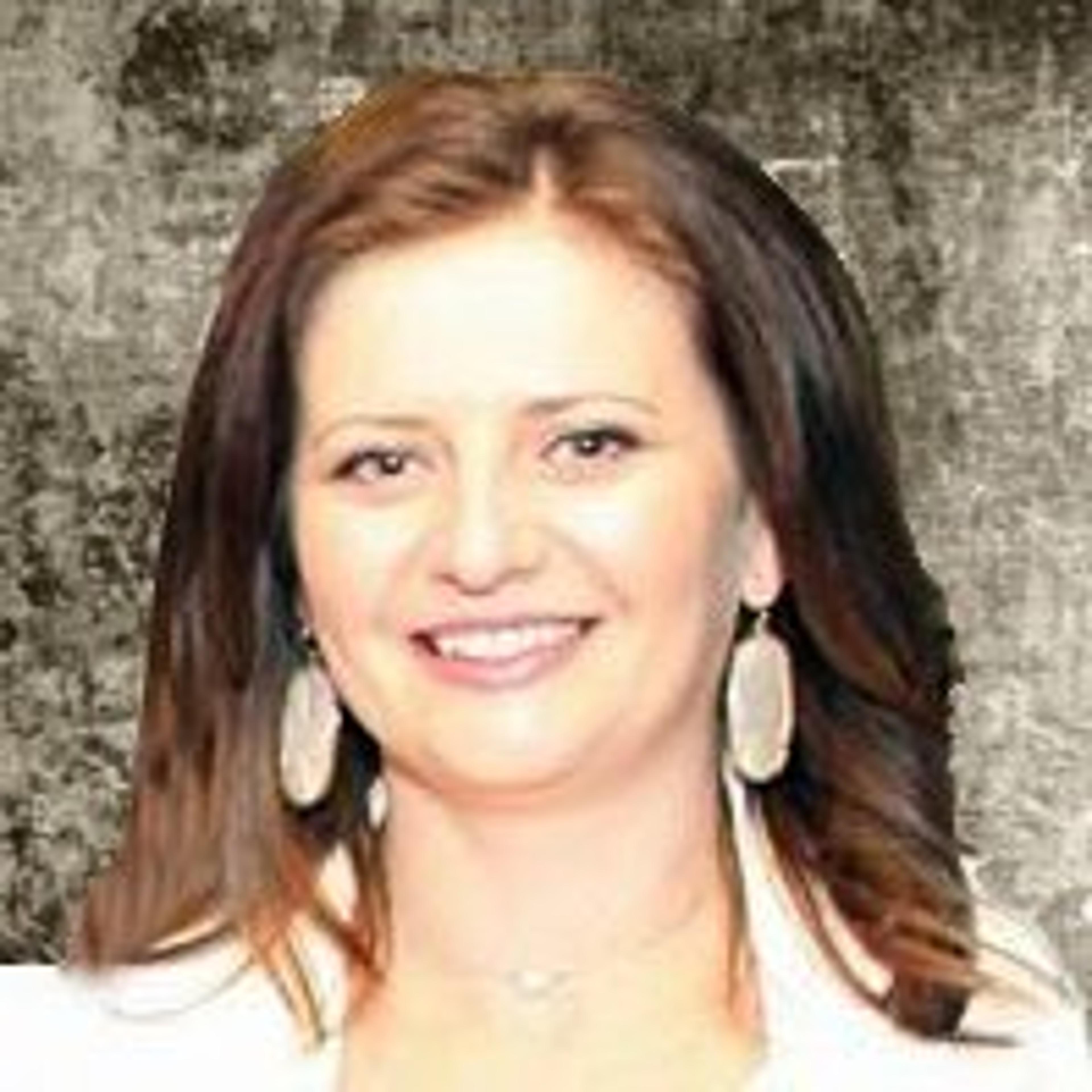 headshot of Sabina Jausovec Salinas