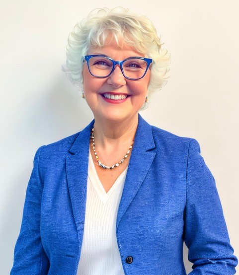 headshot of Fara Faubus