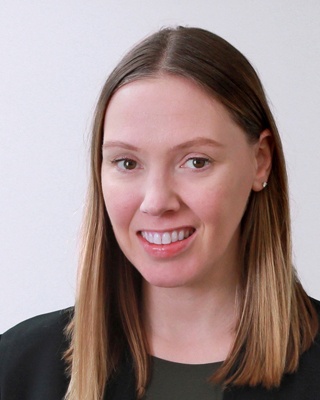 headshot of Hilary Bonaccorsi