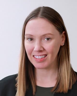 headshot of Hilary Bonaccorsi