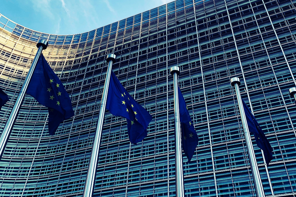 EU-flags-commission-europe.png