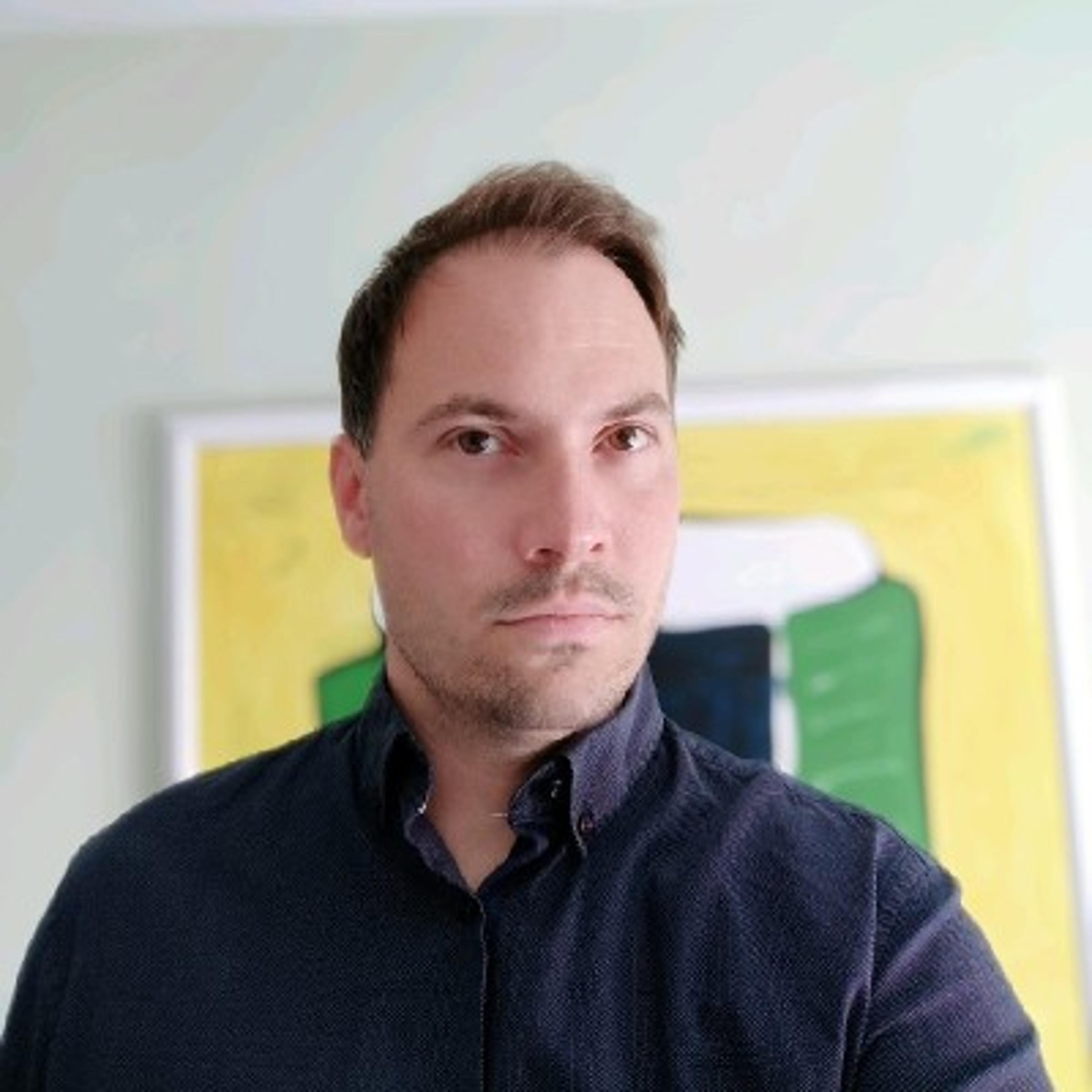 headshot of Rene Veronek